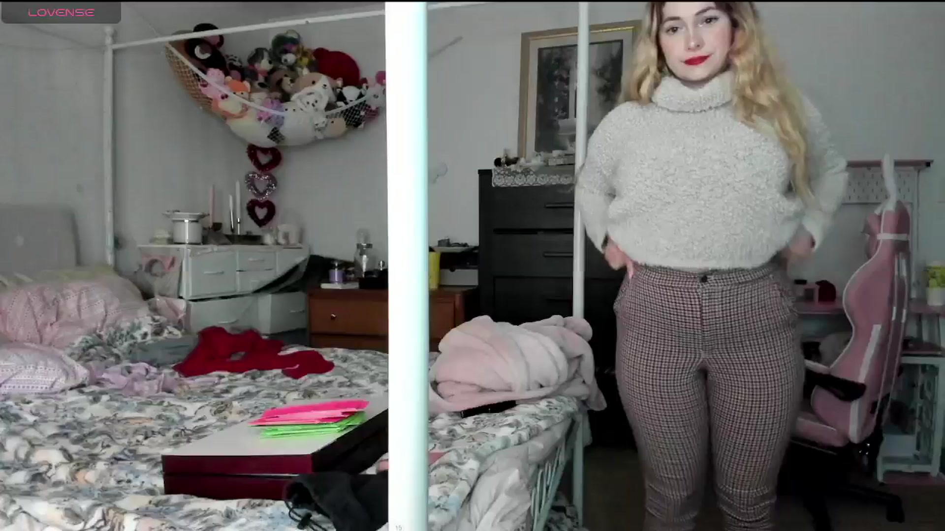 Gallery image thumbnail from lolypopbubble's myfreecams stream on, 02/03/2025, 21:43 image 8 of 20