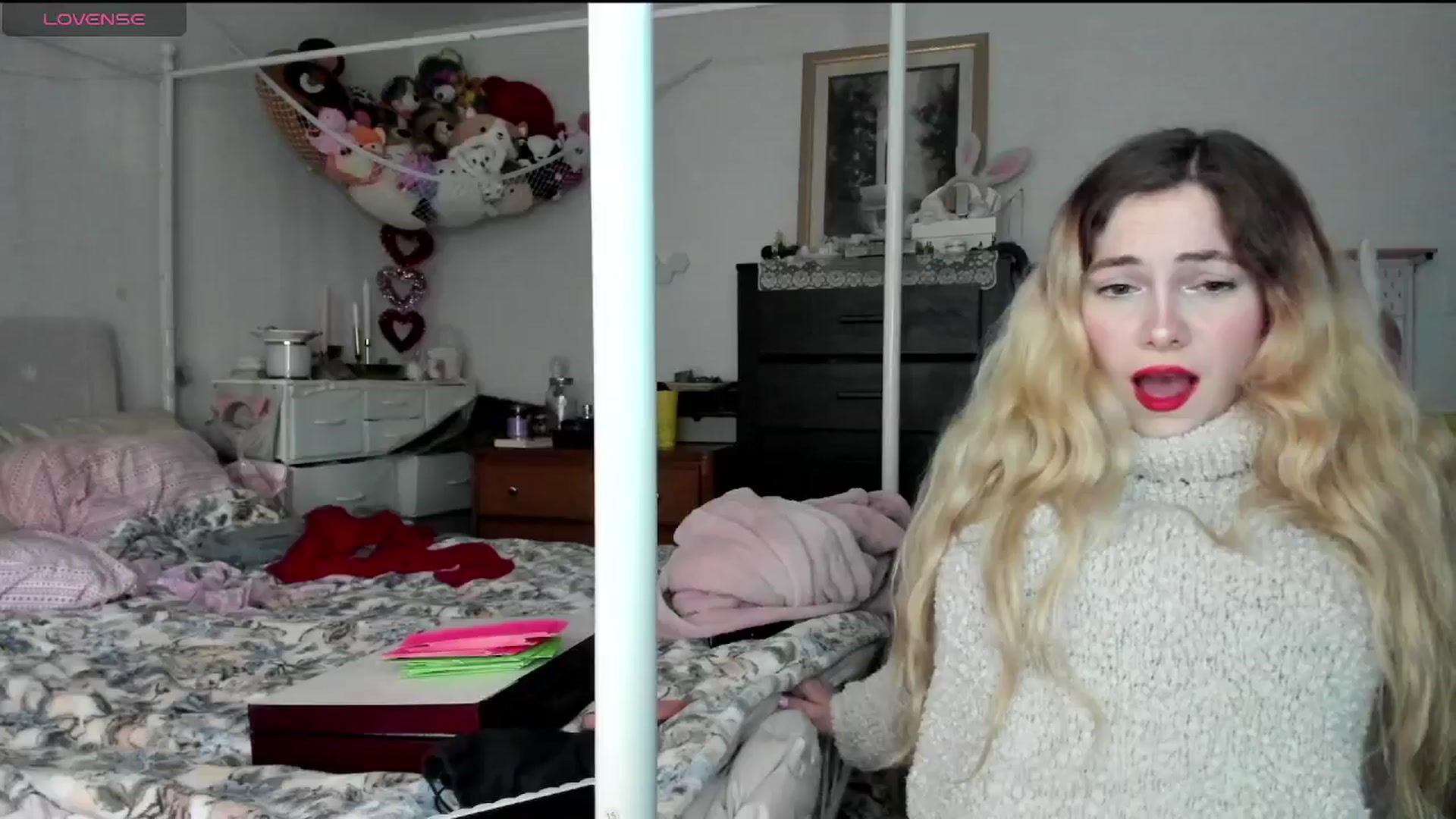 Gallery image thumbnail from lolypopbubble's myfreecams stream on, 02/03/2025, 21:43 image 11 of 20