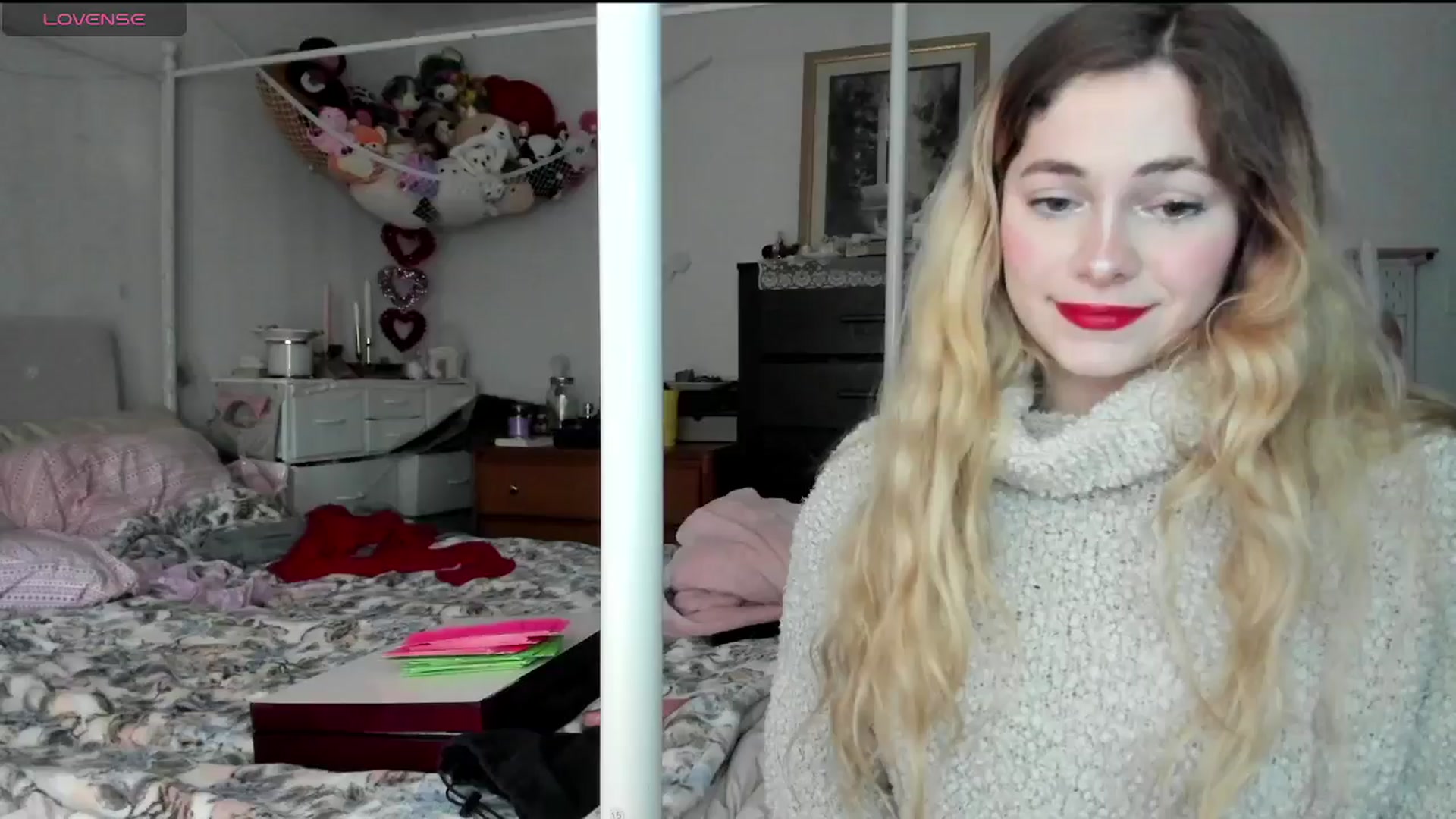 Gallery image thumbnail from lolypopbubble's myfreecams stream on, 02/03/2025, 21:43 image 3 of 20