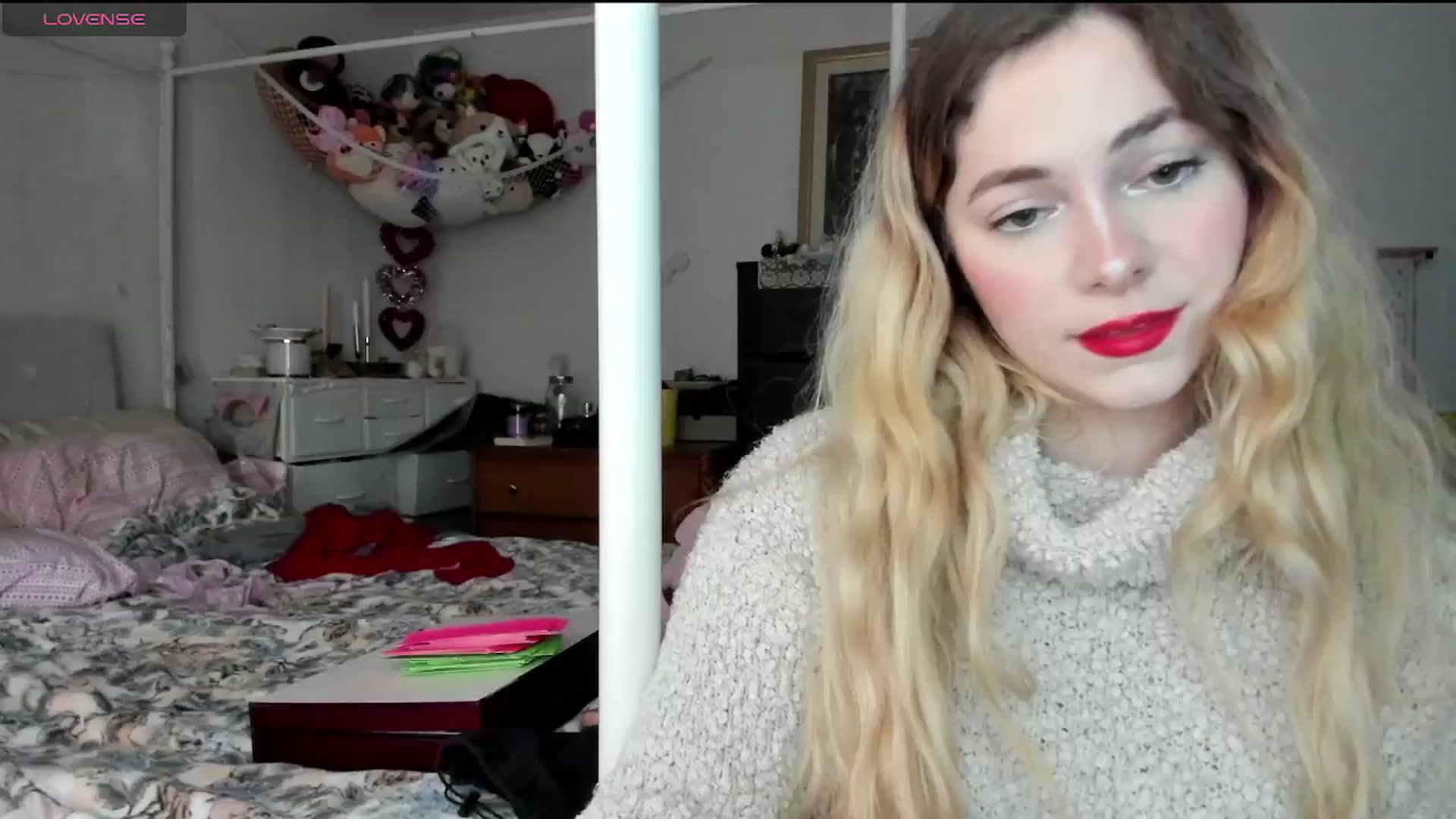 Gallery image thumbnail from lolypopbubble's myfreecams stream on, 02/03/2025, 21:43 image 4 of 20