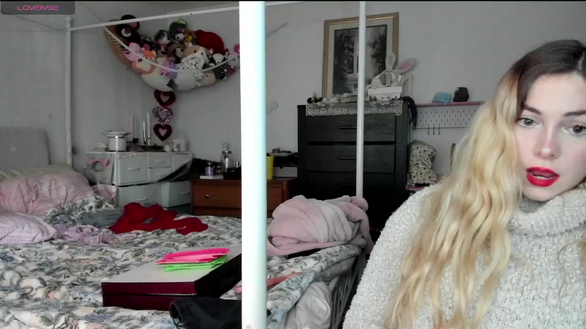 Gallery image thumbnail from lolypopbubble's myfreecams stream on, 02/03/2025, 21:43 image 19 of 20