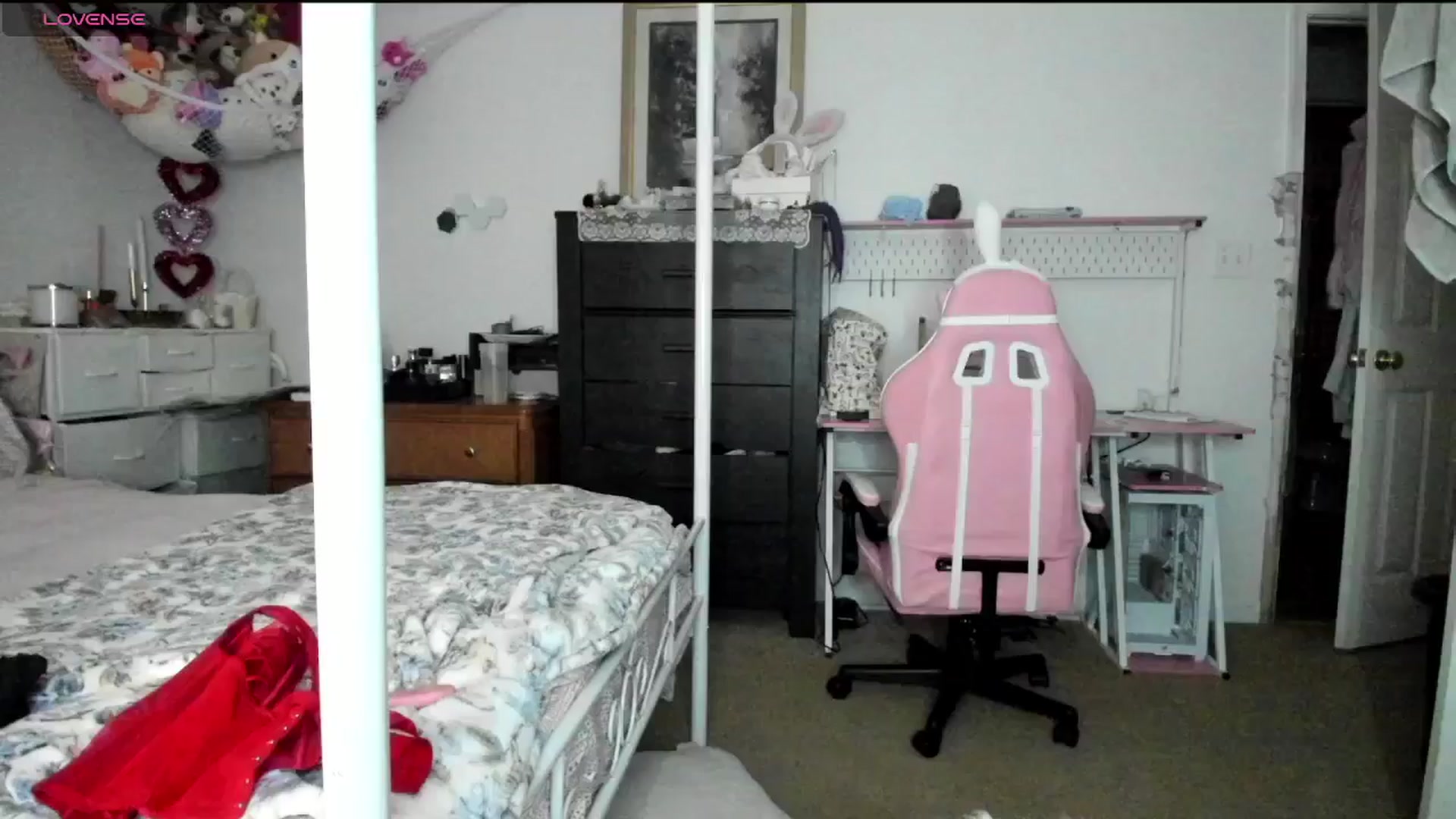 Gallery image thumbnail from lolypopbubble's myfreecams stream on, 02/05/2025, 21:30 image 16 of 20