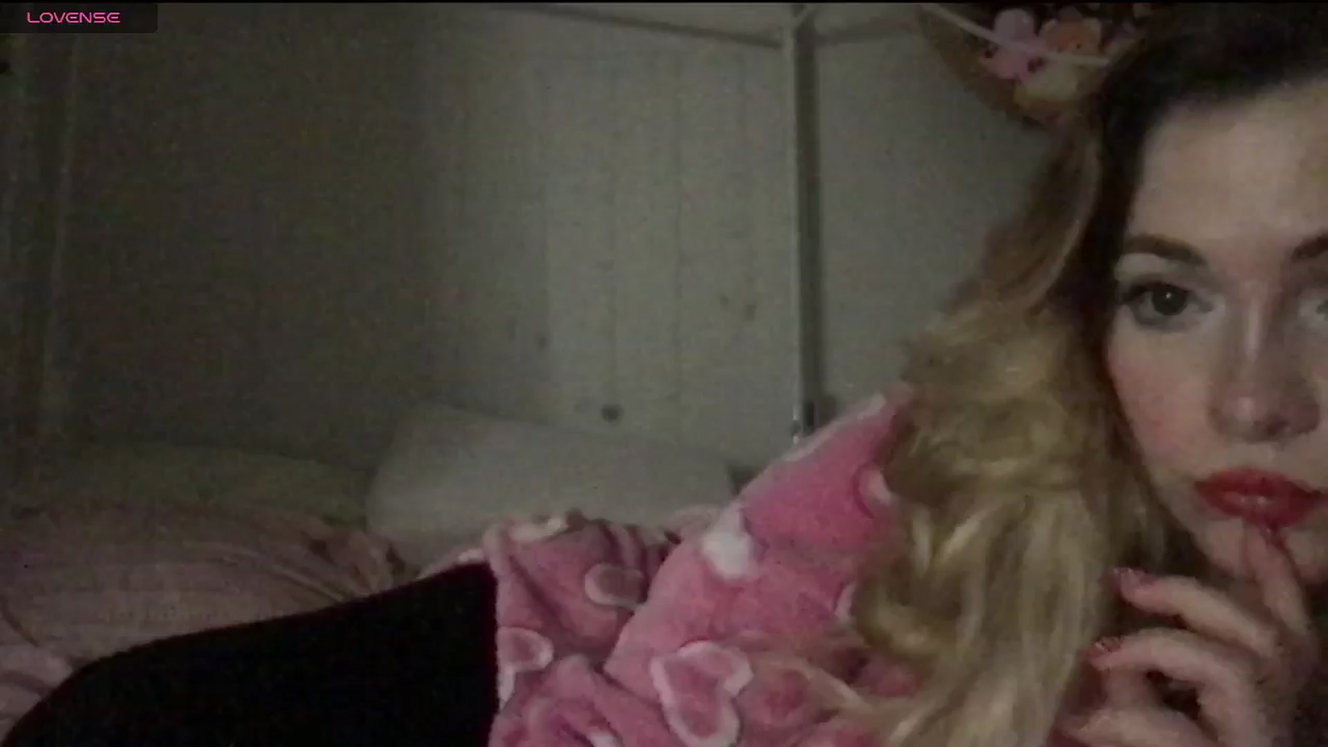 Gallery image thumbnail from lolypopbubble's myfreecams stream on, 02/10/2025, 23:28 image 7 of 20