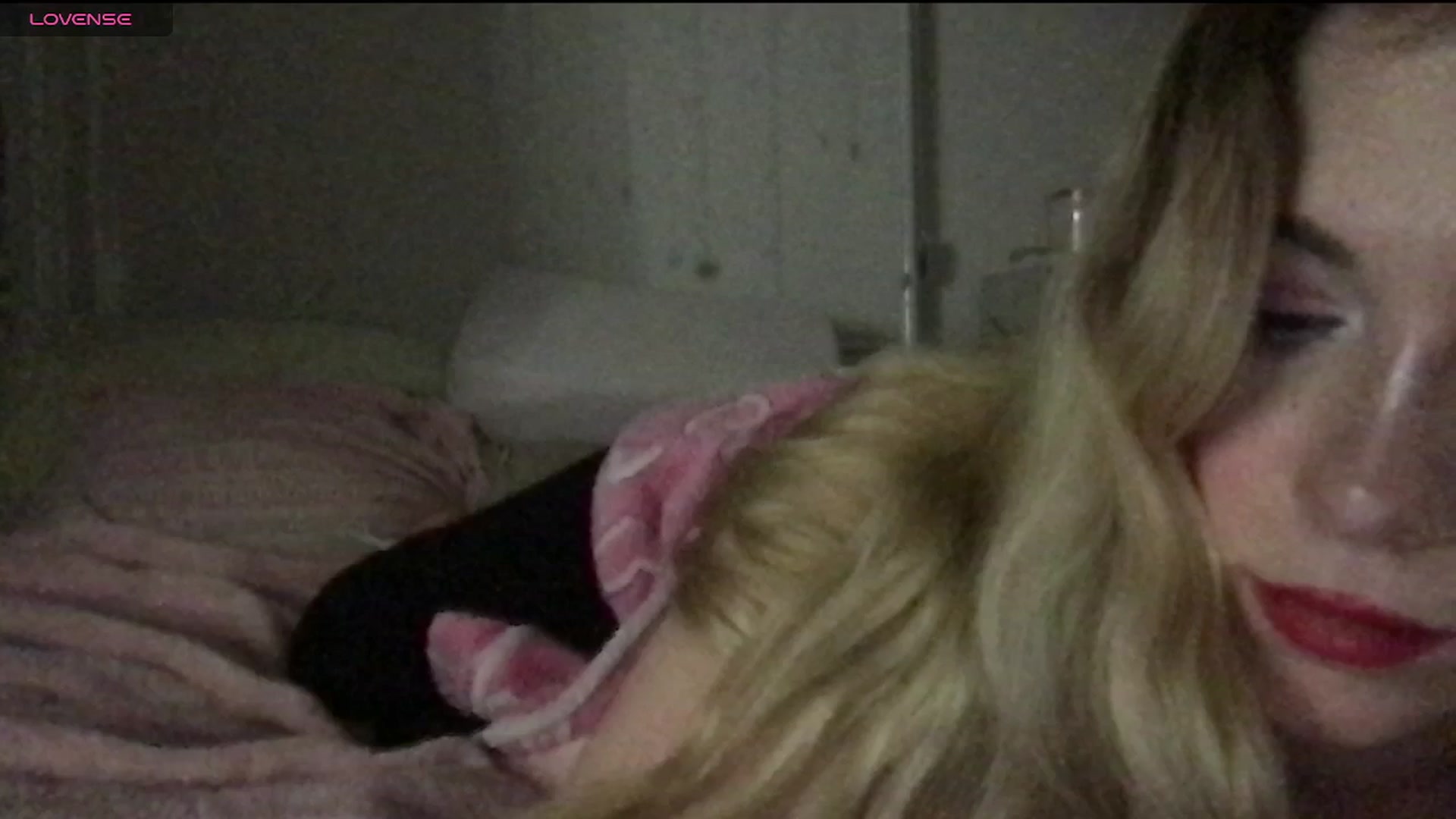 Gallery image thumbnail from lolypopbubble's myfreecams stream on, 02/10/2025, 23:28 image 19 of 20
