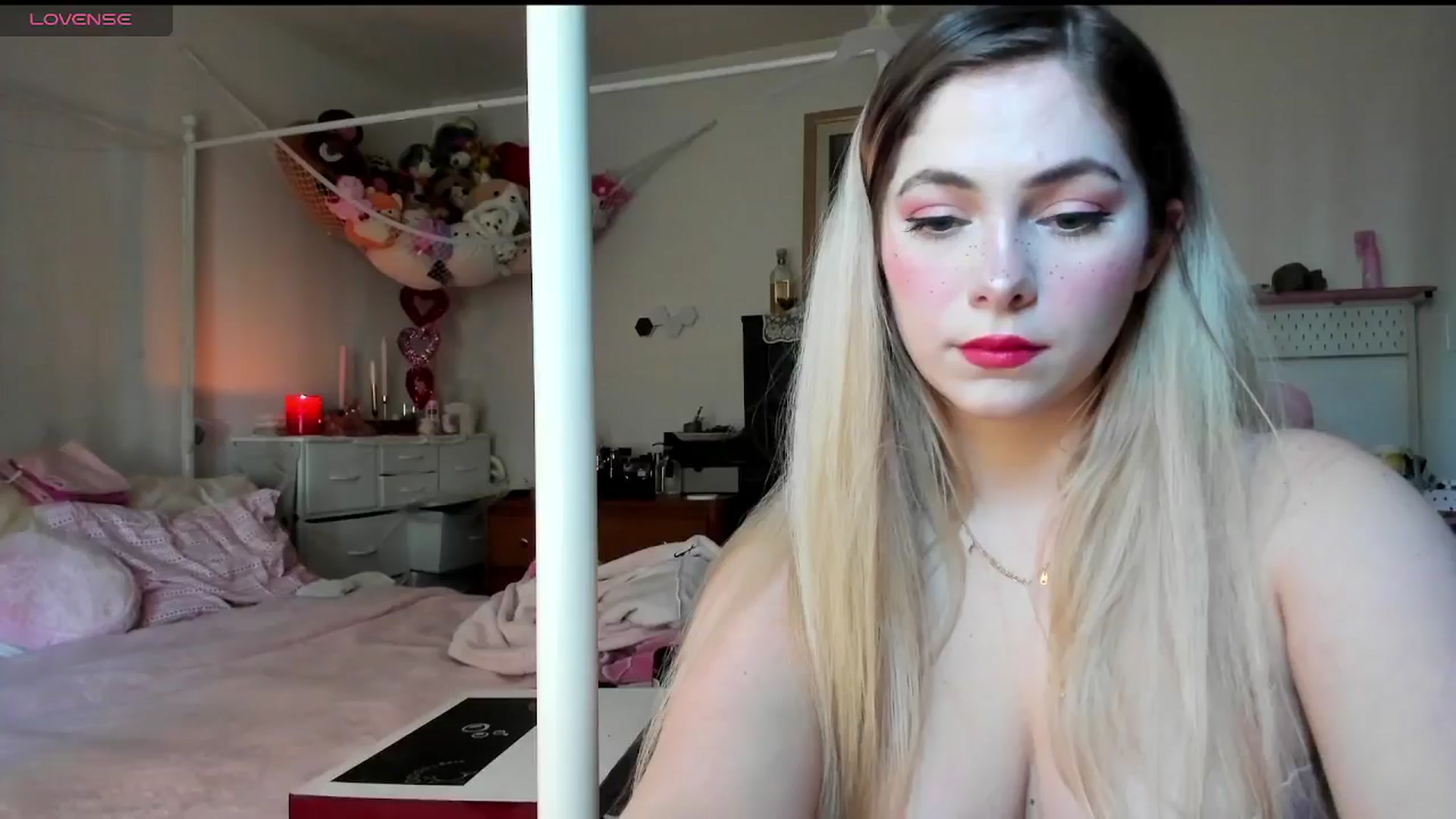 Gallery image thumbnail from lolypopbubble's myfreecams stream on, 02/21/2025, 21:11 image 2 of 20