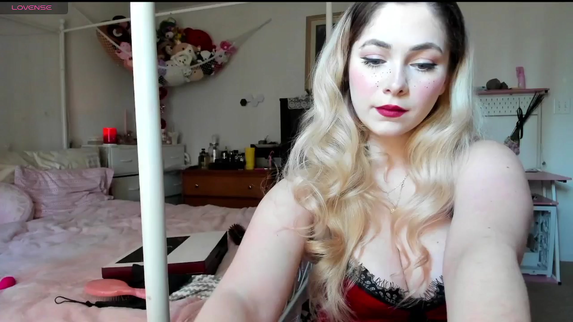Gallery image thumbnail from lolypopbubble's myfreecams stream on, 02/28/2025, 18:07 image 3 of 20