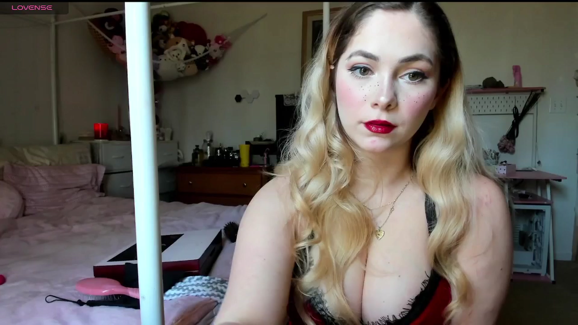 Gallery image thumbnail from lolypopbubble's myfreecams stream on, 02/28/2025, 18:07 image 16 of 20