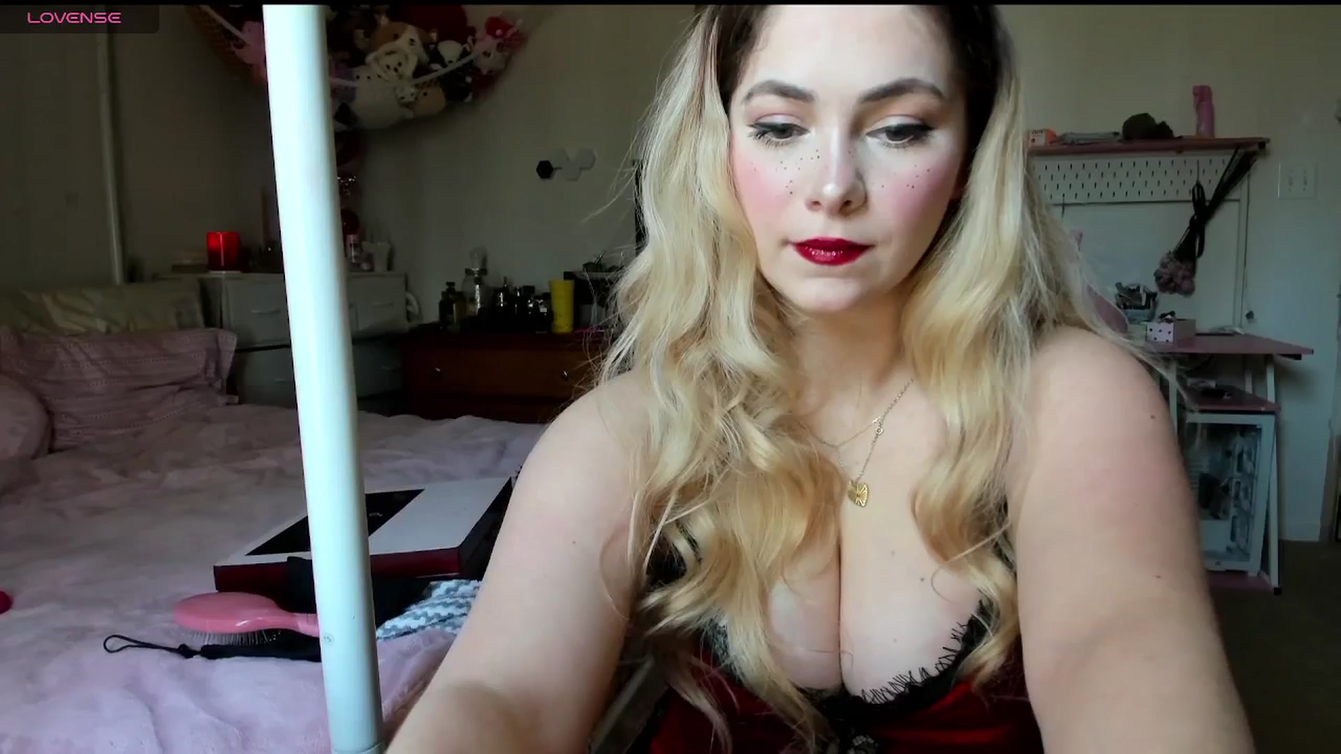 Gallery image thumbnail from lolypopbubble's myfreecams stream on, 02/28/2025, 18:07 image 14 of 20