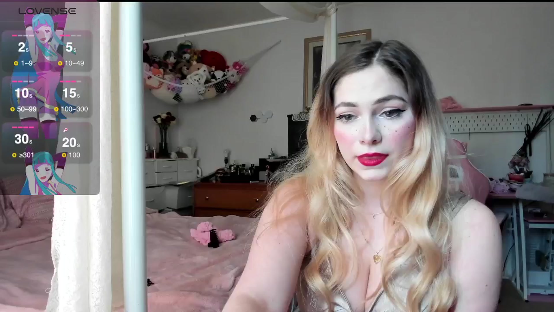 Gallery image thumbnail from lolypopbubble's myfreecams stream on, 03/17/2025, 19:22 image 9 of 20