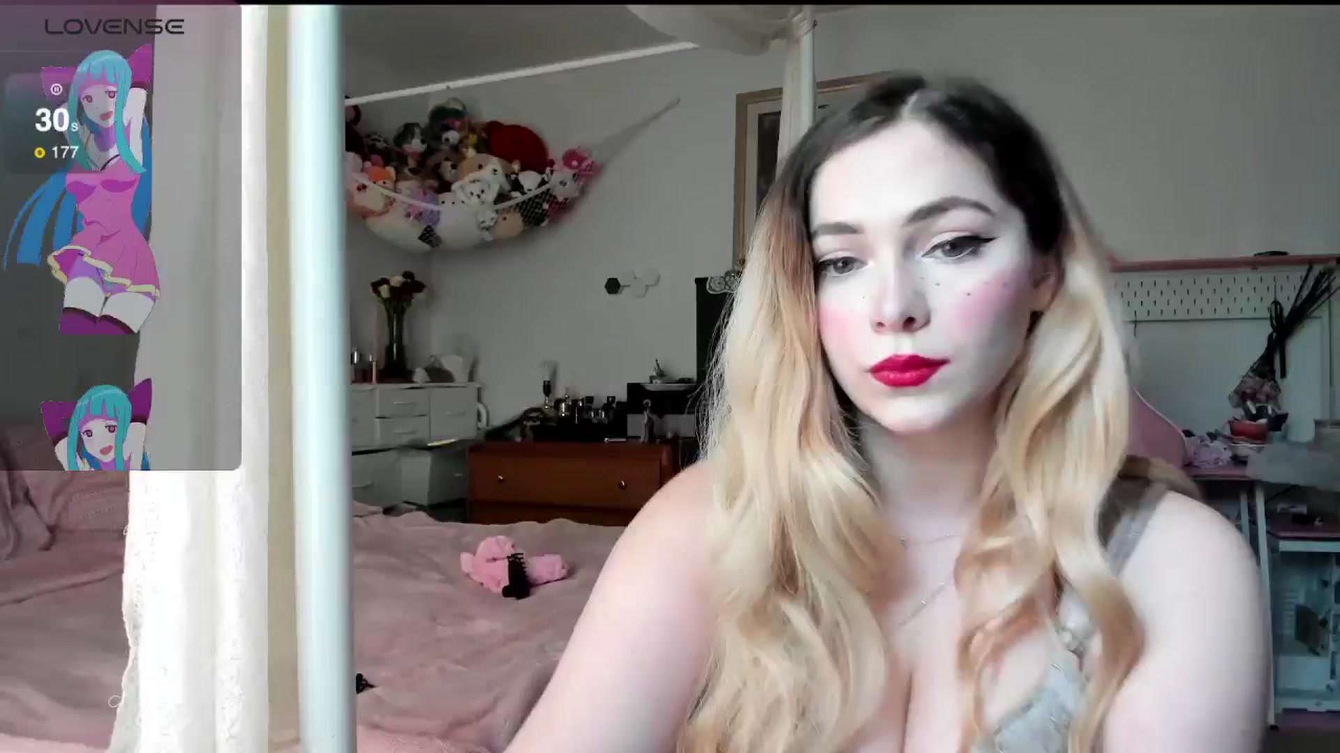 Gallery image thumbnail from lolypopbubble's myfreecams stream on, 03/17/2025, 19:22 image 5 of 20