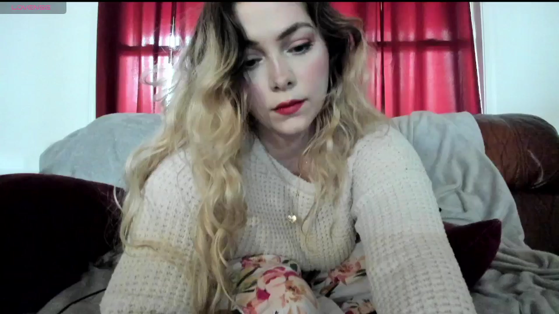 Gallery image thumbnail from lolypopbubble's myfreecams stream on, 04/10/2025, 20:41 image 6 of 20