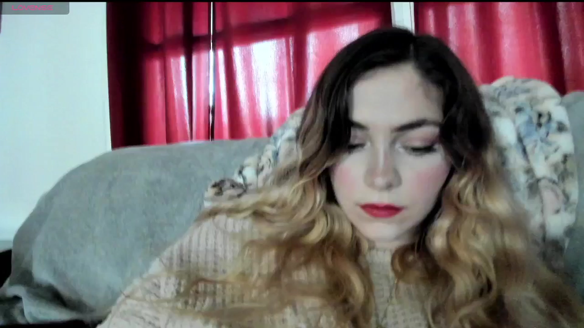 Gallery image thumbnail from lolypopbubble's myfreecams stream on, 04/10/2025, 20:41 image 4 of 20
