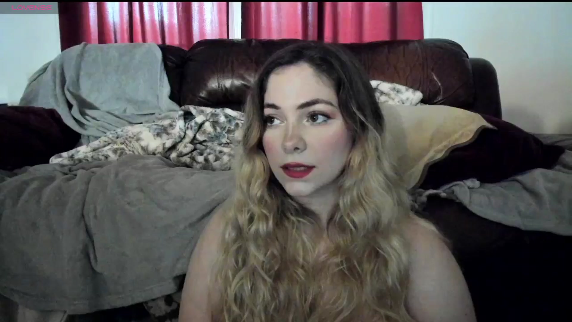 Gallery image thumbnail from lolypopbubble's myfreecams stream on, 04/10/2025, 20:41 image 19 of 20