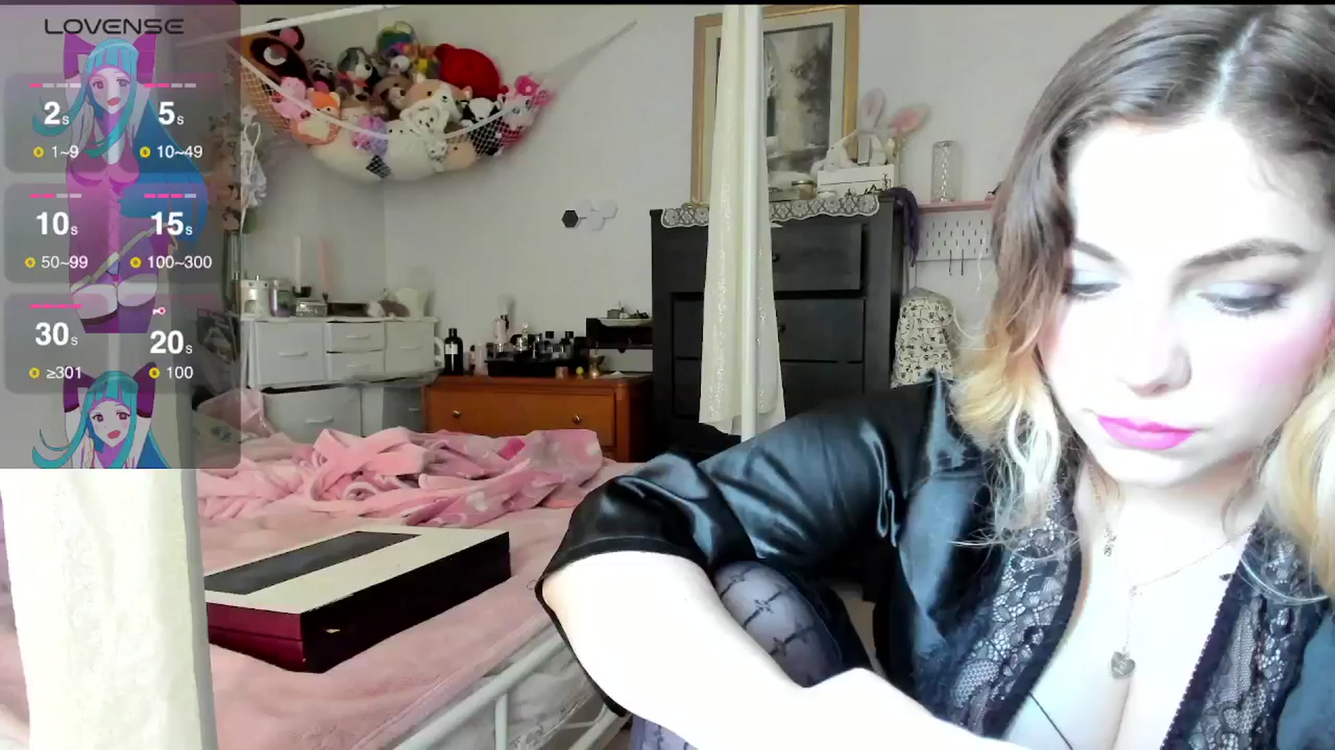 Gallery image thumbnail from lolypopbubble's myfreecams stream on, 04/15/2025, 20:25 image 5 of 20