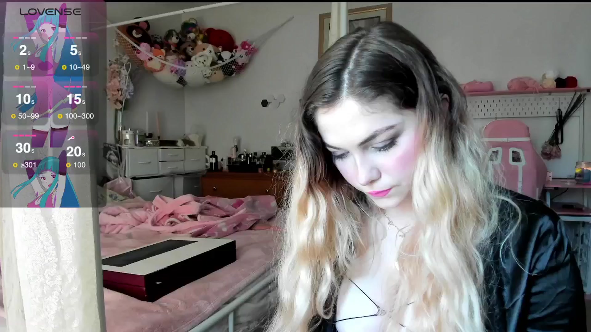 Gallery image thumbnail from lolypopbubble's myfreecams stream on, 04/15/2025, 20:25 image 8 of 20