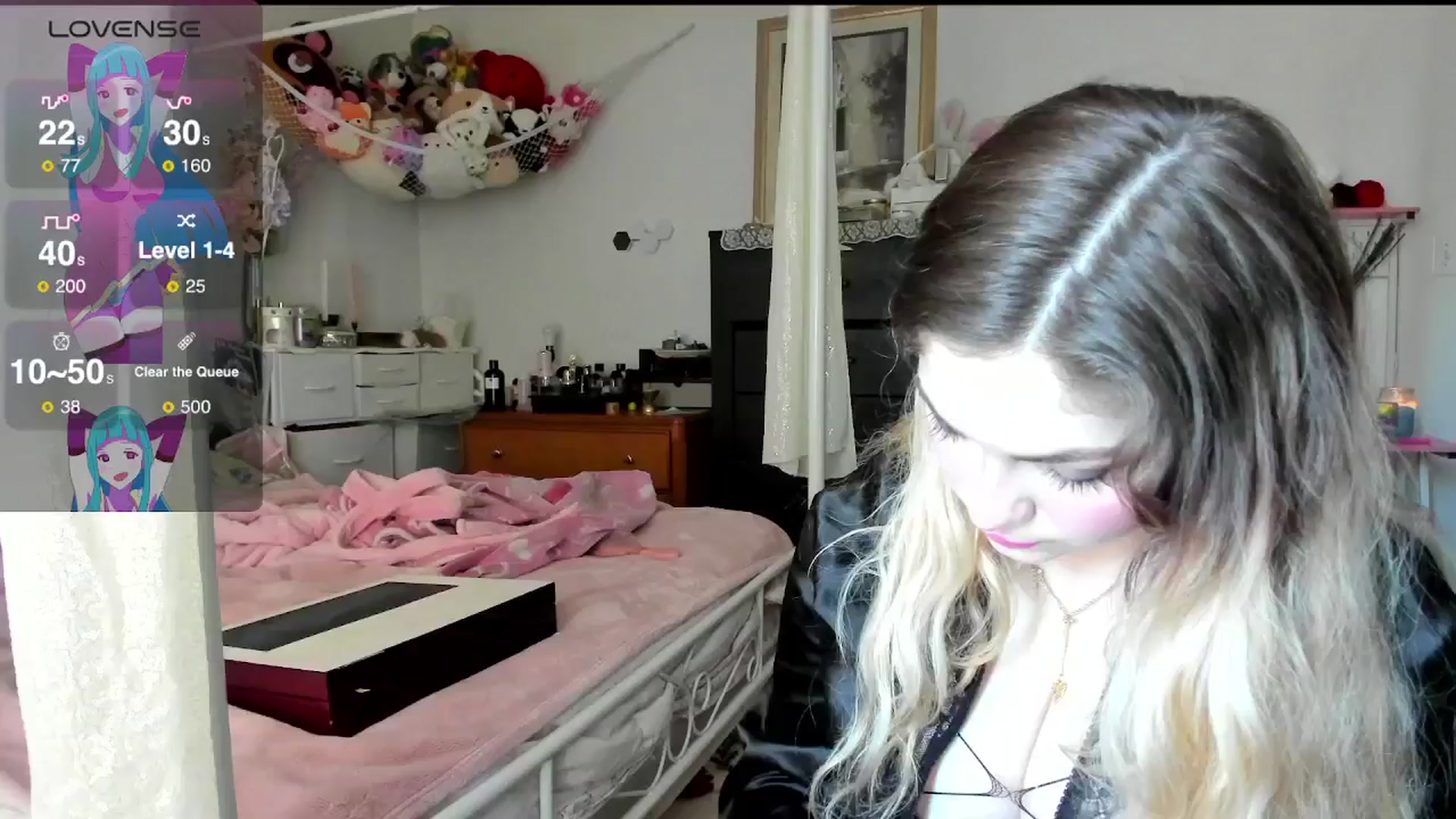 Gallery image thumbnail from lolypopbubble's myfreecams stream on, 04/15/2025, 20:25 image 3 of 20
