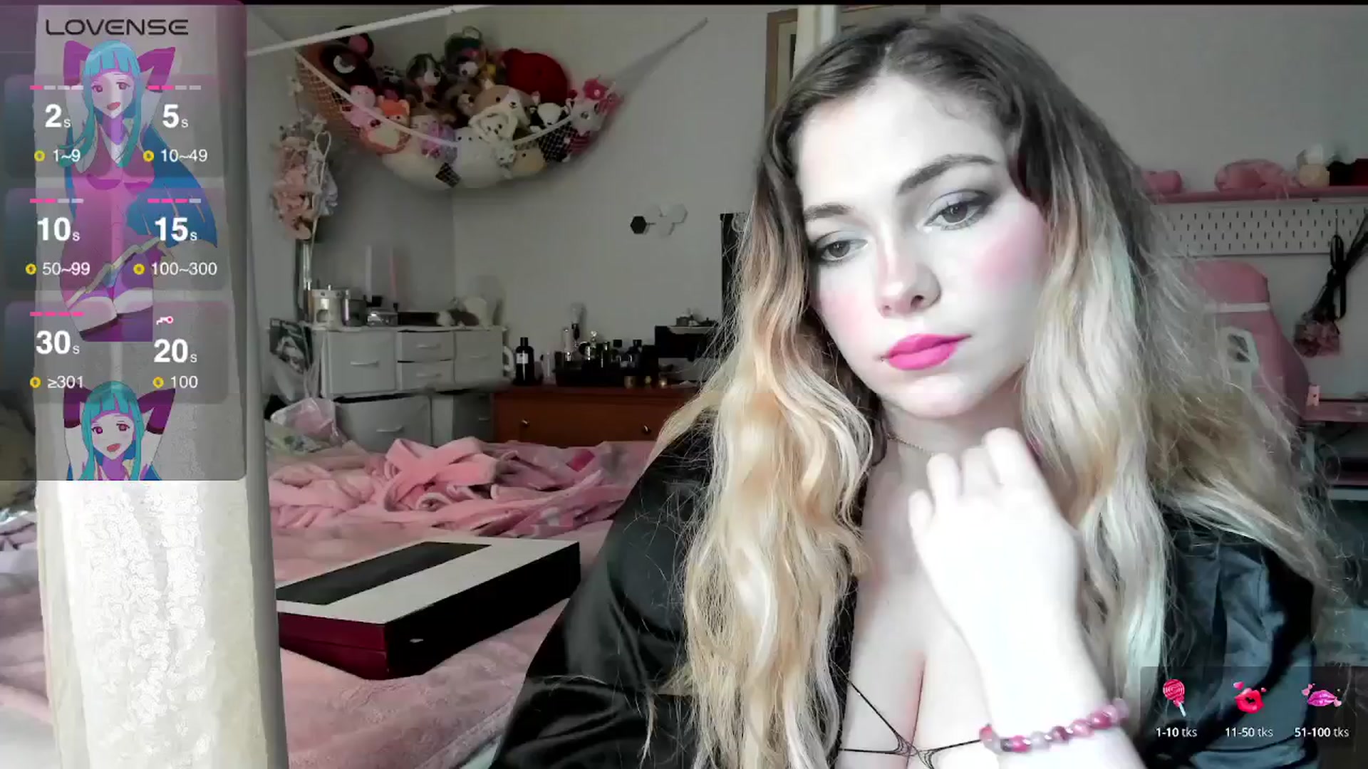Gallery image thumbnail from lolypopbubble's myfreecams stream on, 04/15/2025, 21:41 image 16 of 20