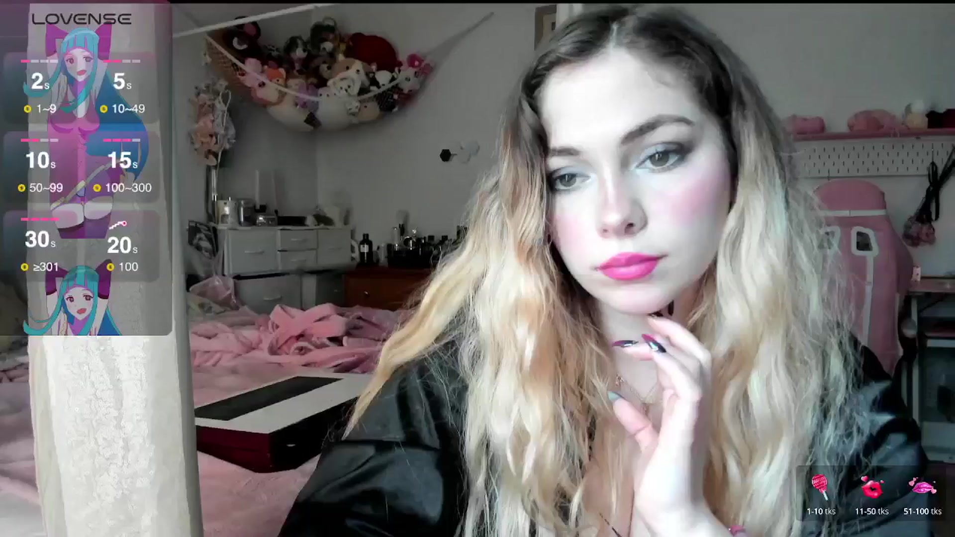 Gallery image thumbnail from lolypopbubble's myfreecams stream on, 04/15/2025, 21:41 image 13 of 20