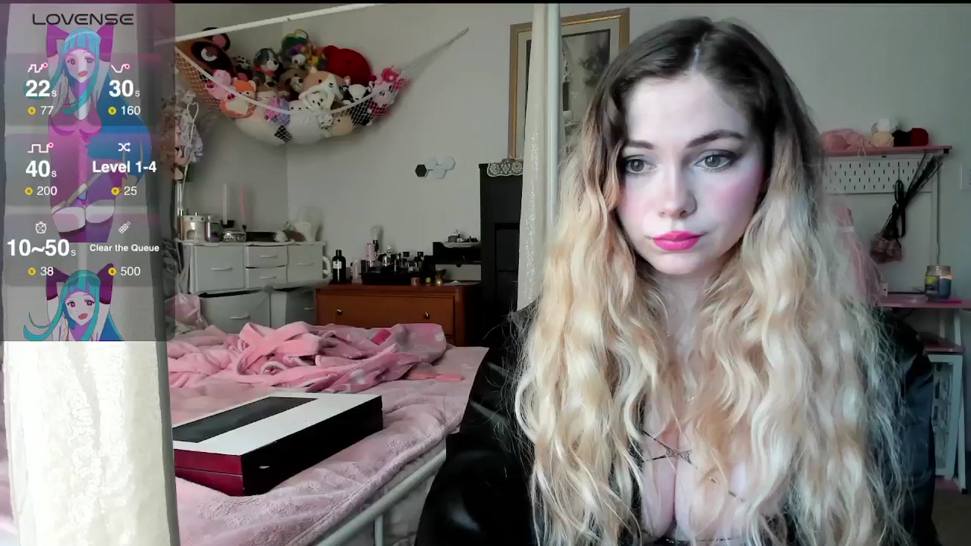 Gallery image thumbnail from lolypopbubble's myfreecams stream on, 04/15/2025, 21:41 image 3 of 20