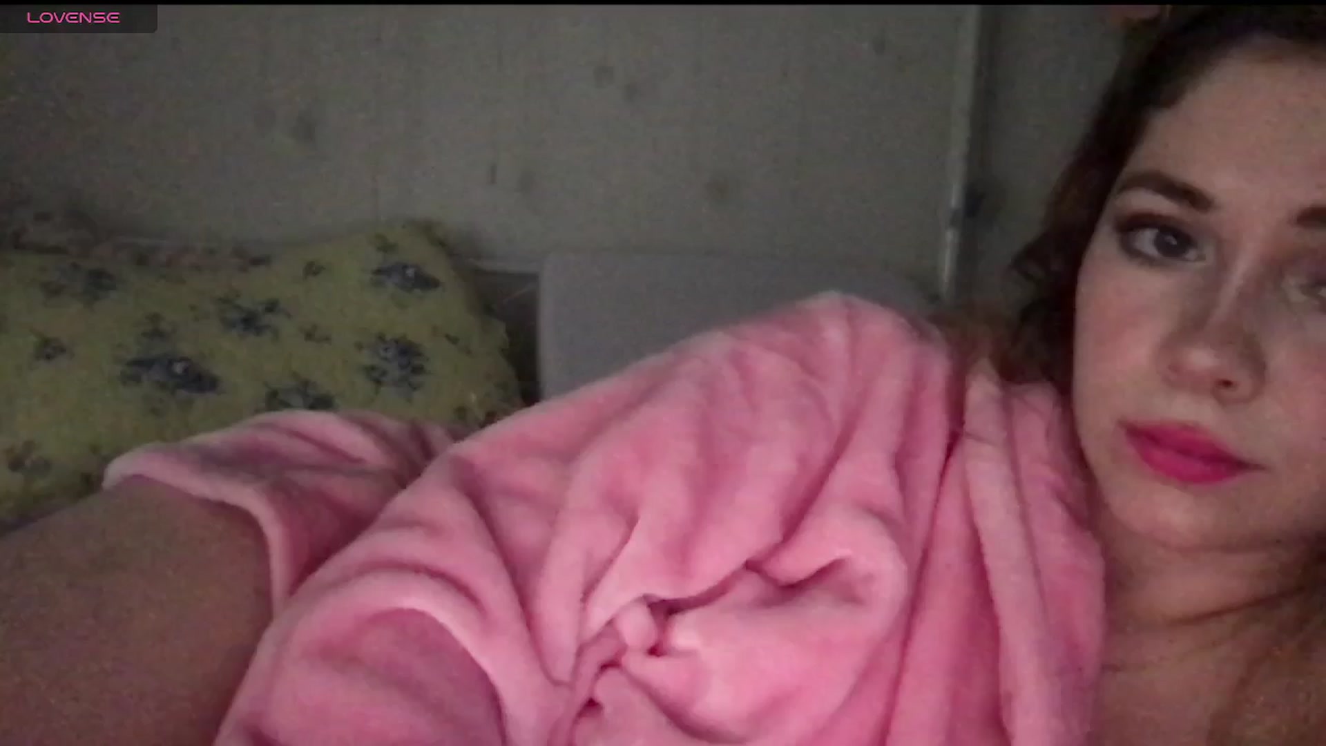Gallery image thumbnail from lolypopbubble's myfreecams stream on, 04/15/2025, 22:31 image 20 of 20