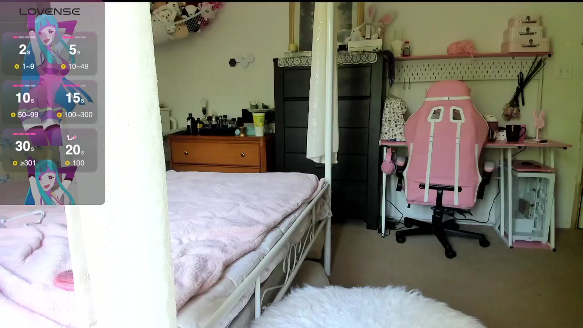 Gallery image thumbnail from lolypopbubble's myfreecams stream on, 04/29/2025, 19:27 image 8 of 20