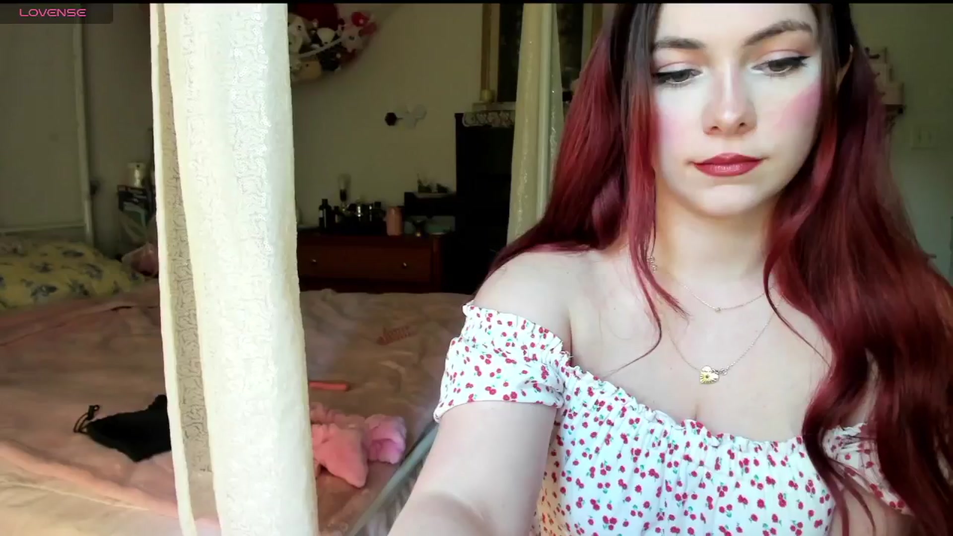 Gallery image thumbnail from lolypopbubble's myfreecams stream on, 05/02/2025, 20:20 image 7 of 20