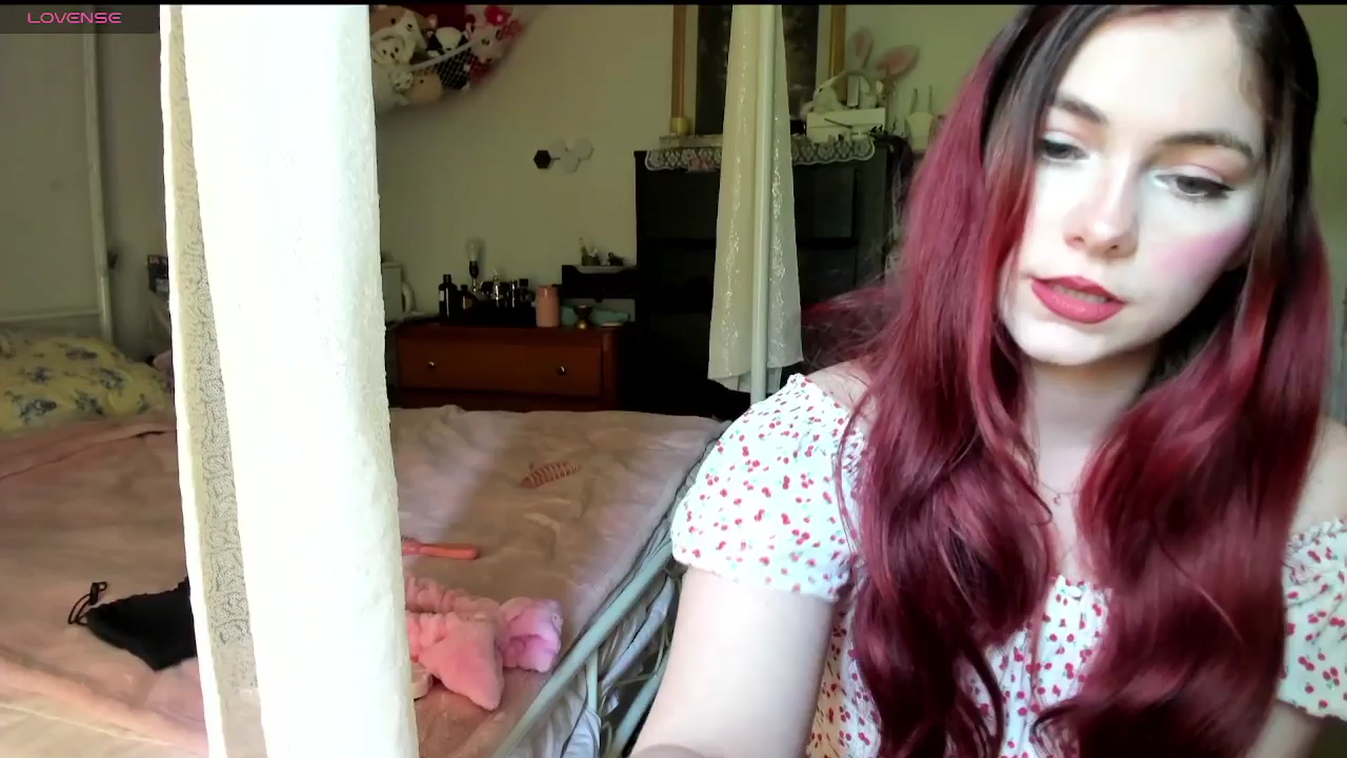 Gallery image thumbnail from lolypopbubble's myfreecams stream on, 05/02/2025, 20:20 image 4 of 20