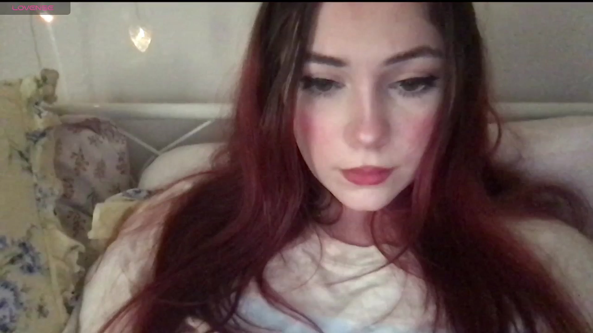 Gallery image thumbnail from lolypopbubble's myfreecams stream on, 05/06/2025, 21:11 image 16 of 20