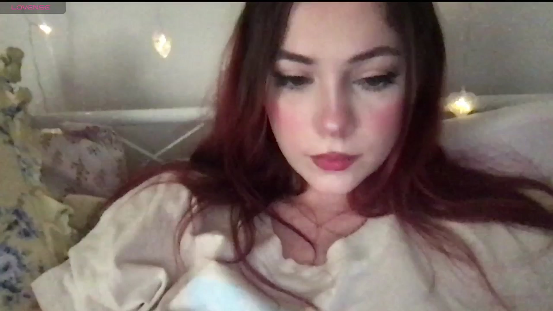 Gallery image thumbnail from lolypopbubble's myfreecams stream on, 05/06/2025, 21:11 image 8 of 20