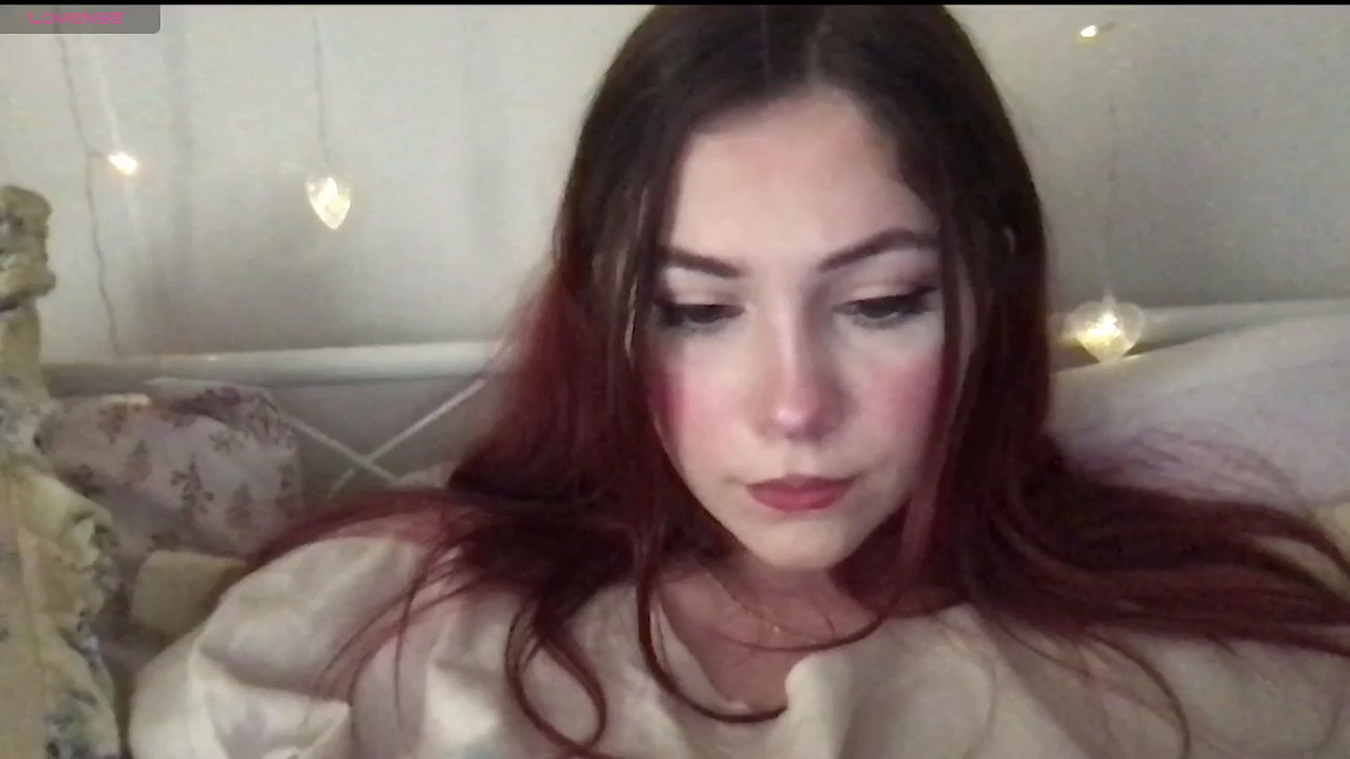 Gallery image thumbnail from lolypopbubble's myfreecams stream on, 05/06/2025, 21:11 image 13 of 20