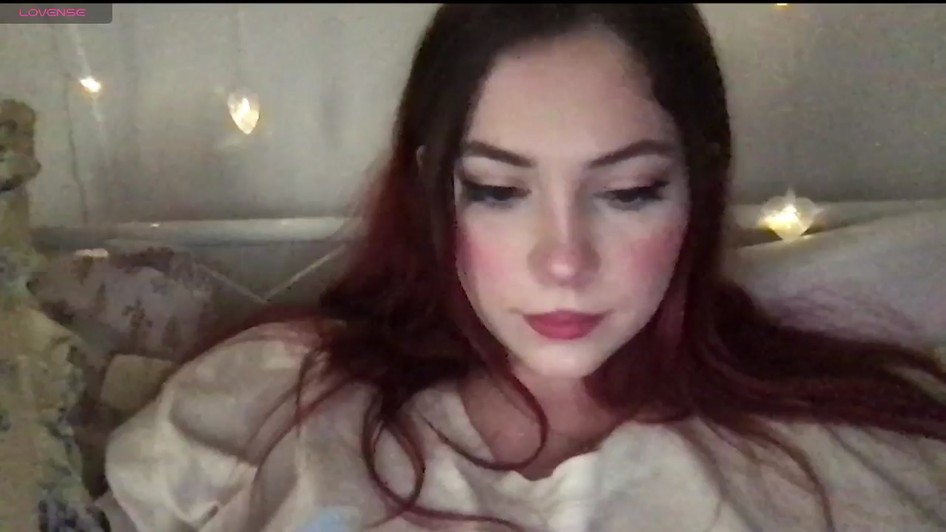 Gallery image thumbnail from lolypopbubble's myfreecams stream on, 05/06/2025, 21:11 image 11 of 20