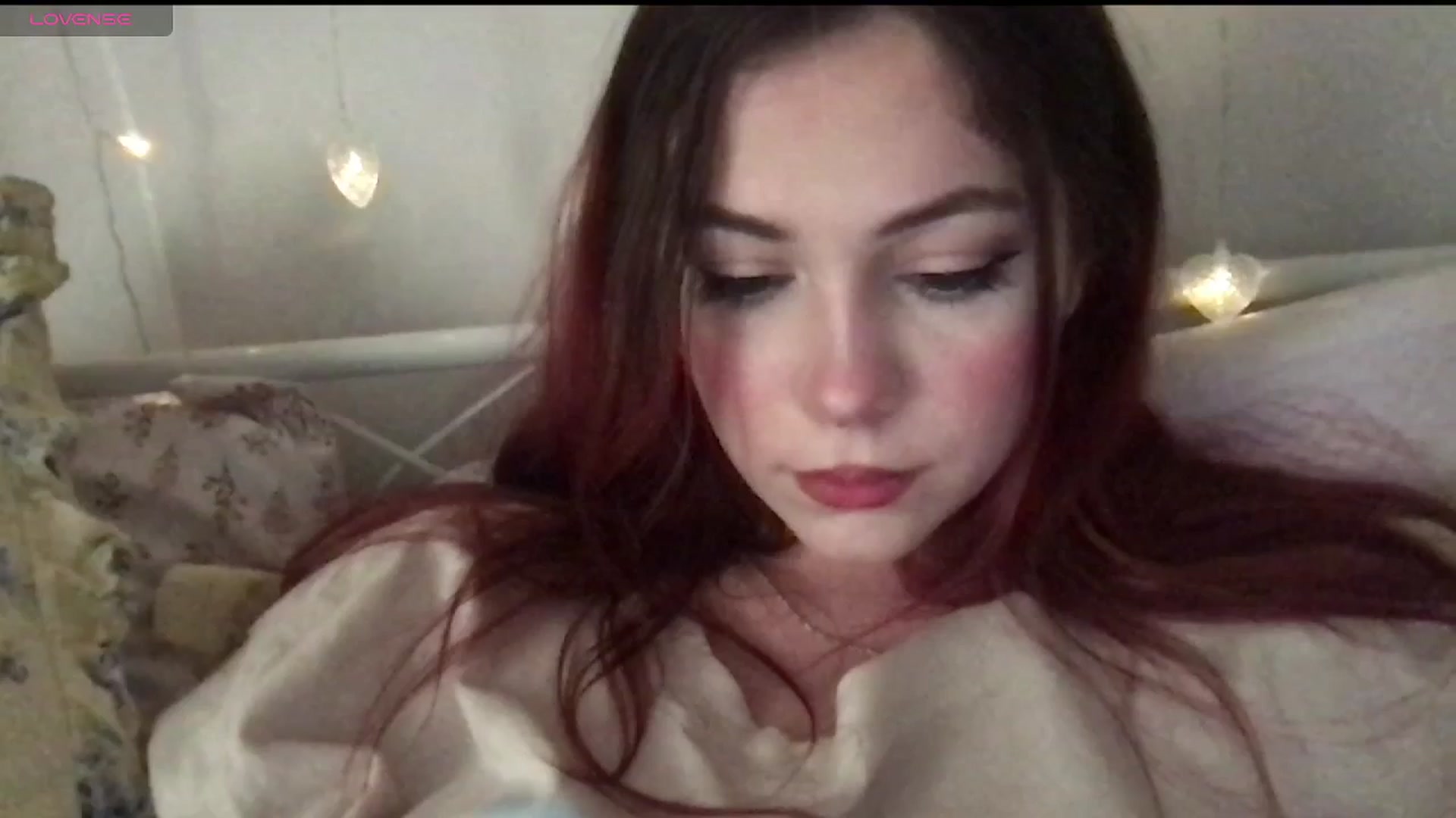 Gallery image thumbnail from lolypopbubble's myfreecams stream on, 05/06/2025, 21:11 image 9 of 20
