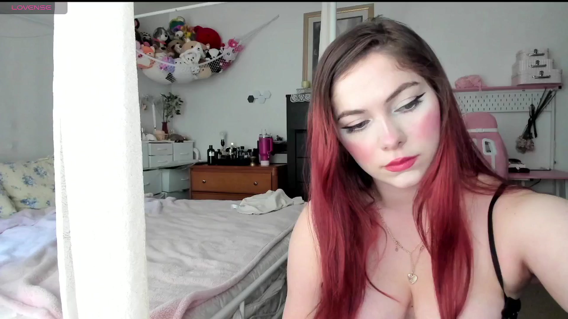 Gallery image thumbnail from lolypopbubble's myfreecams stream on, 05/07/2025, 19:16 image 6 of 20