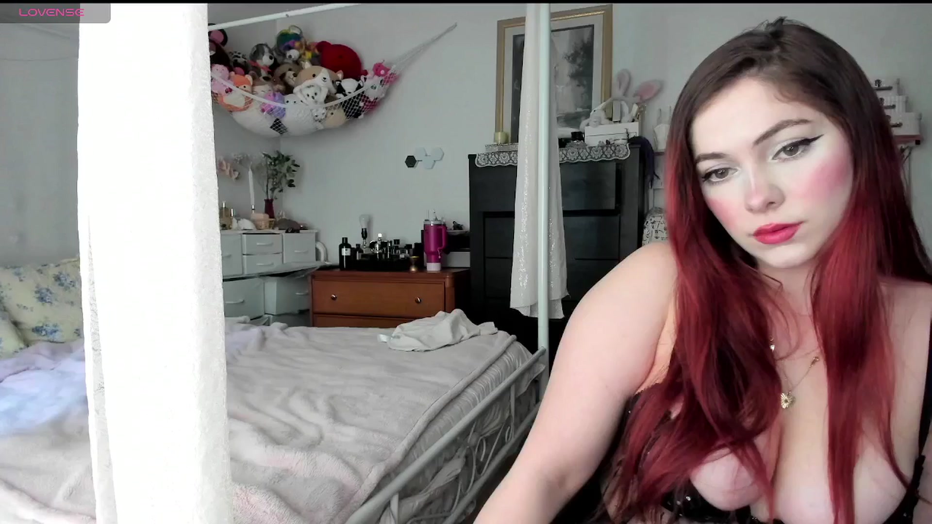 Gallery image thumbnail from lolypopbubble's myfreecams stream on, 05/07/2025, 19:16 image 4 of 20