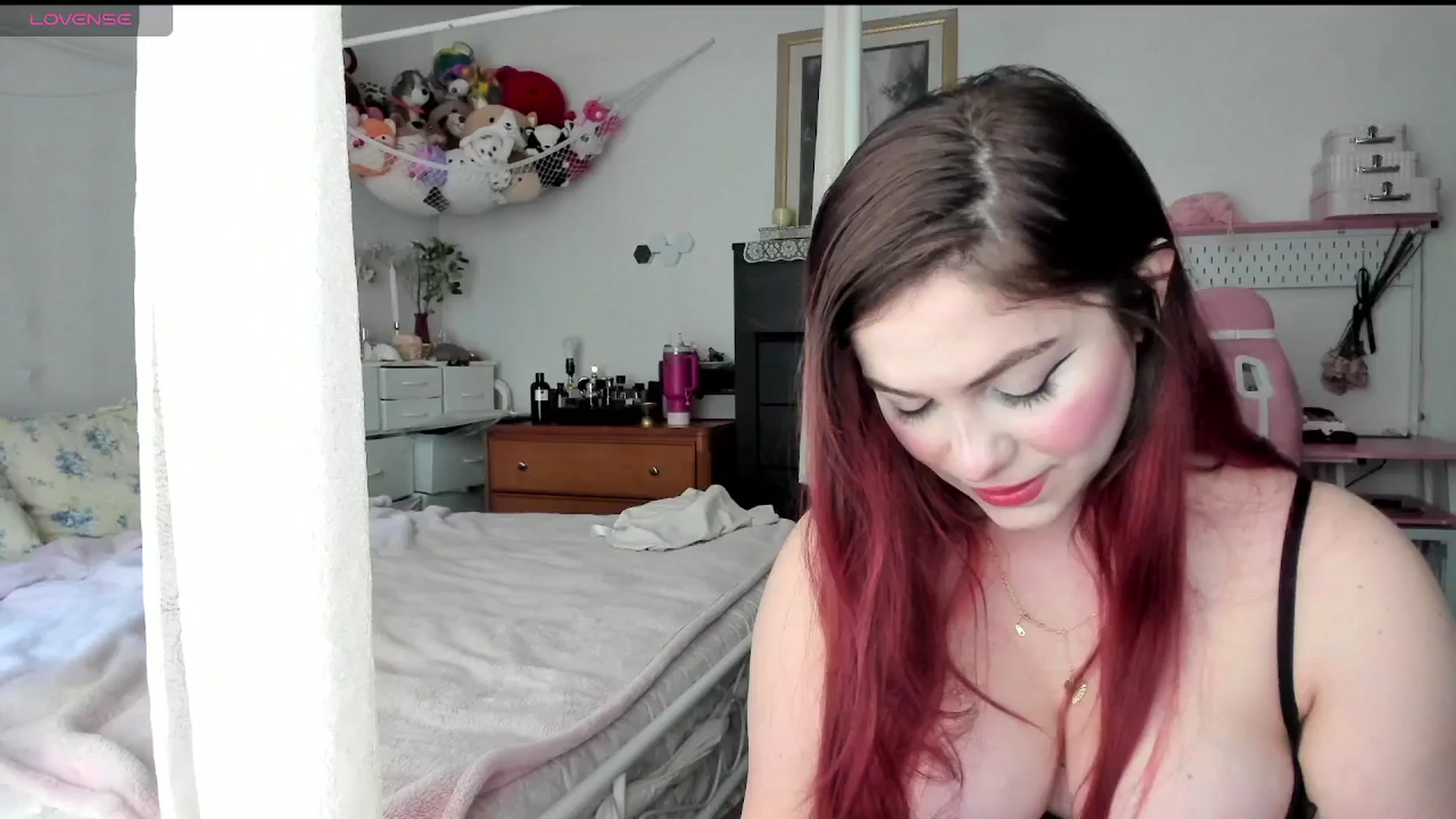 Gallery image thumbnail from lolypopbubble's myfreecams stream on, 05/07/2025, 19:16 image 12 of 20