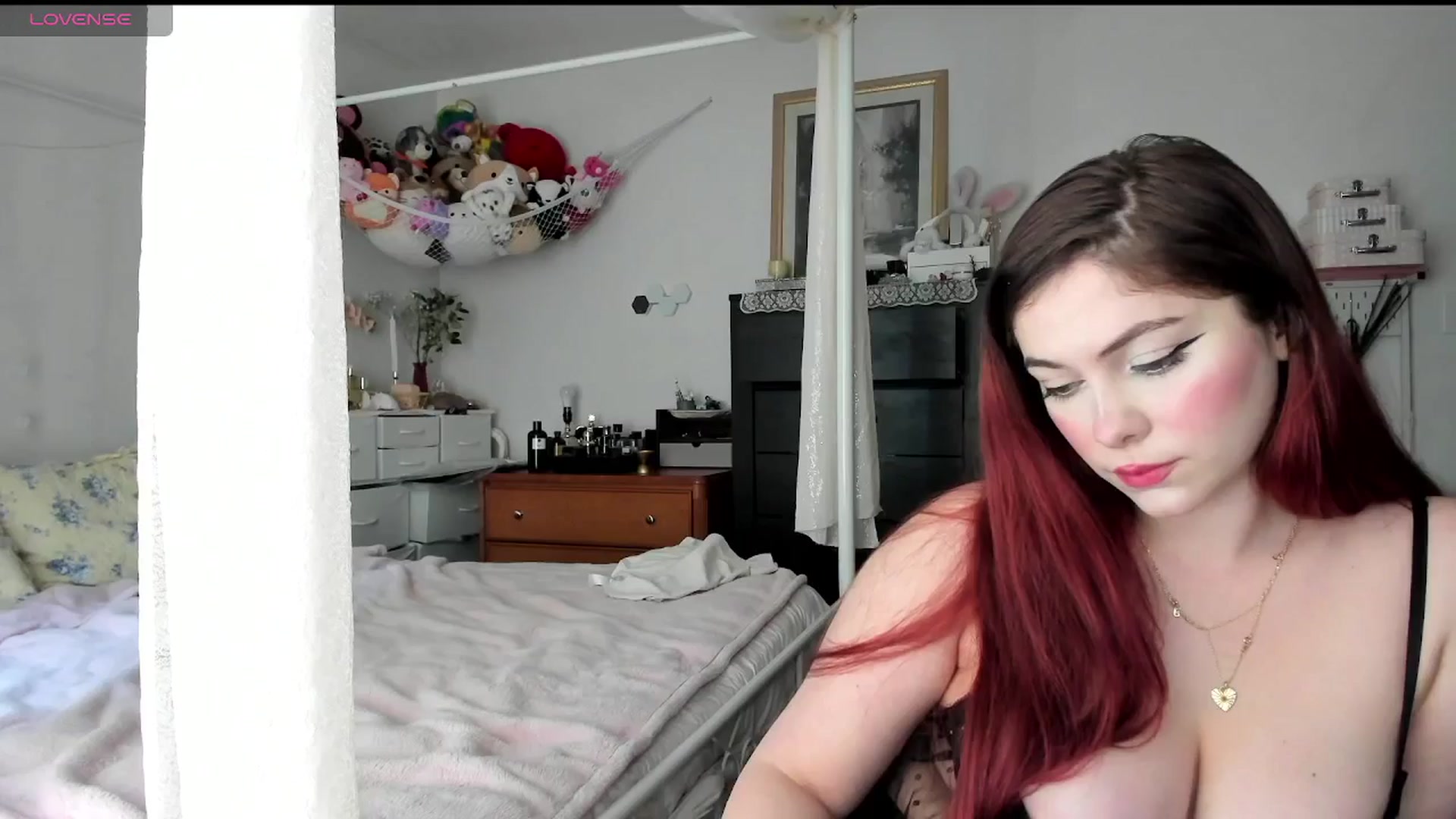 Gallery image thumbnail from lolypopbubble's myfreecams stream on, 05/07/2025, 20:16 image 9 of 20