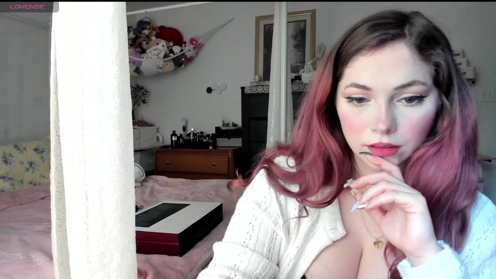 Gallery image thumbnail from lolypopbubble's myfreecams stream on, 05/08/2025, 18:13 image 7 of 20