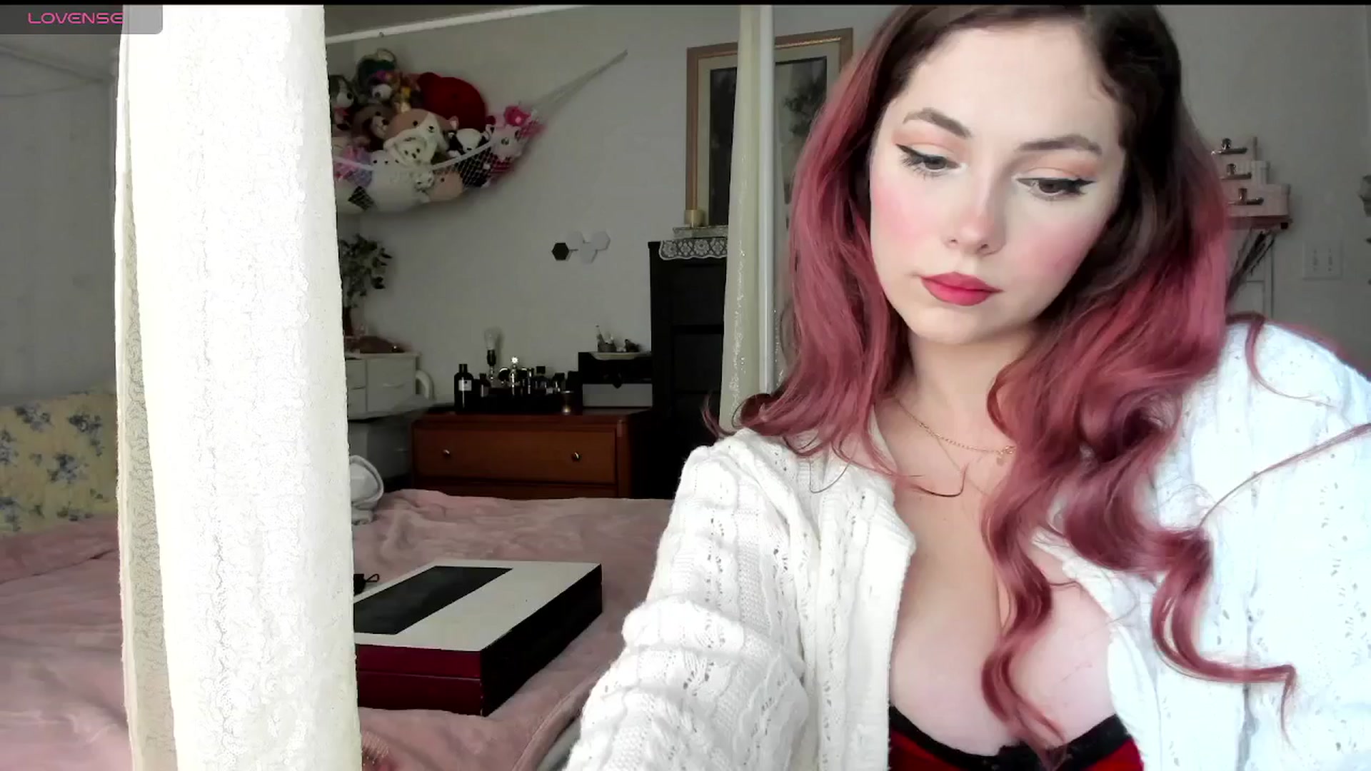 Gallery image thumbnail from lolypopbubble's myfreecams stream on, 05/08/2025, 18:13 image 13 of 20