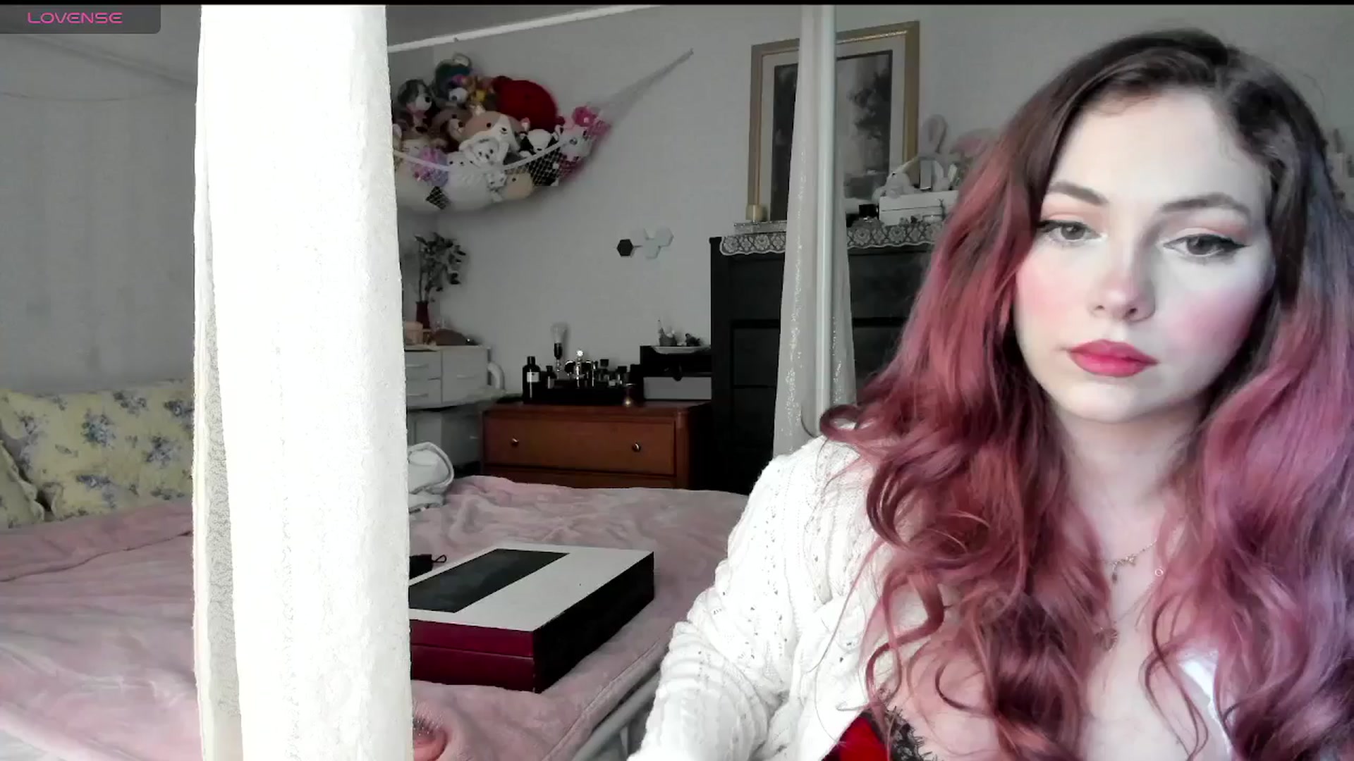 Gallery image thumbnail from lolypopbubble's myfreecams stream on, 05/08/2025, 18:13 image 4 of 20