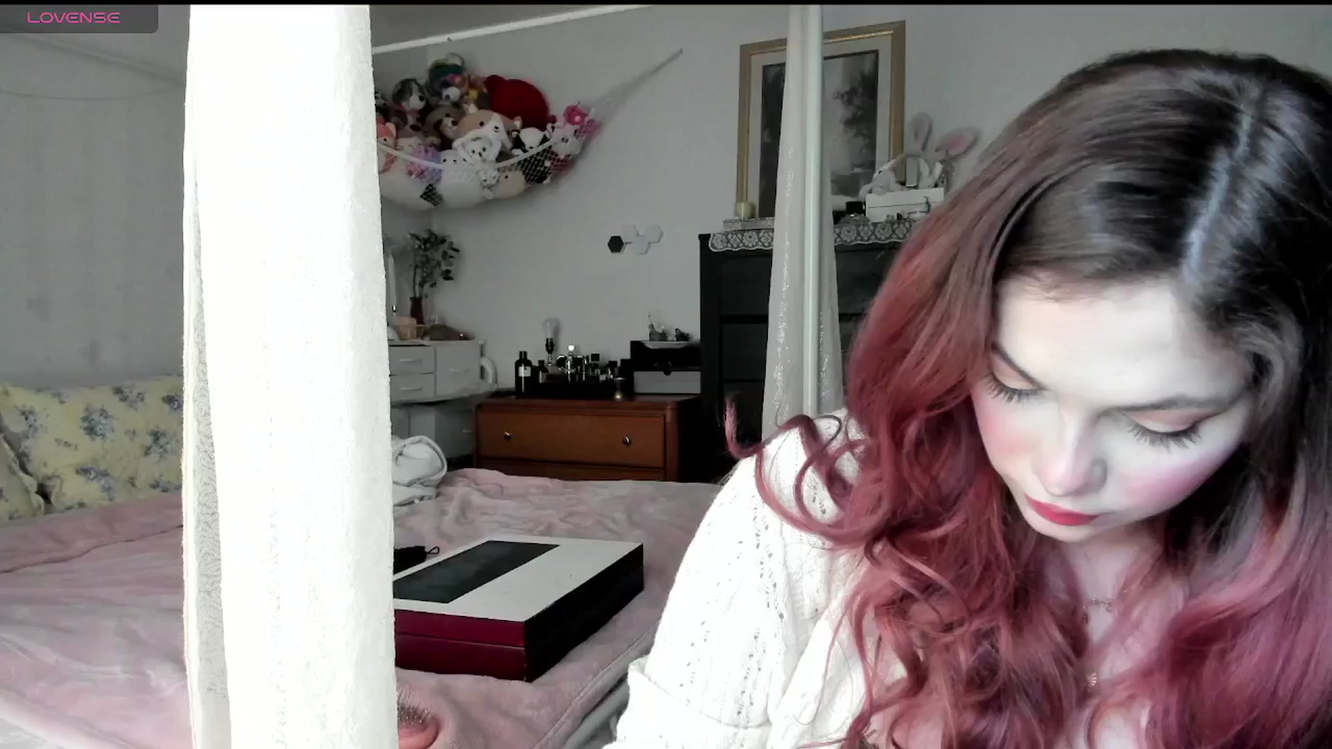Gallery image thumbnail from lolypopbubble's myfreecams stream on, 05/08/2025, 18:13 image 5 of 20