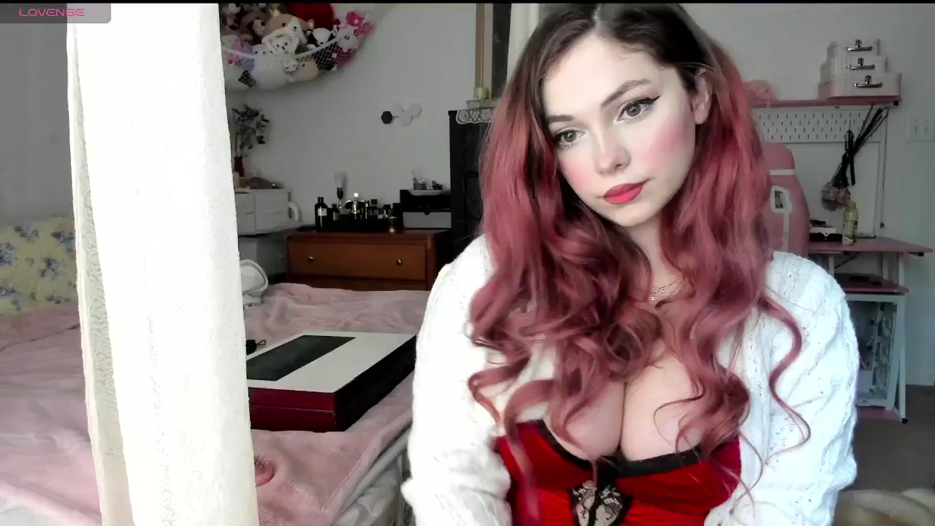 Gallery image thumbnail from lolypopbubble's myfreecams stream on, 05/08/2025, 18:13 image 12 of 20