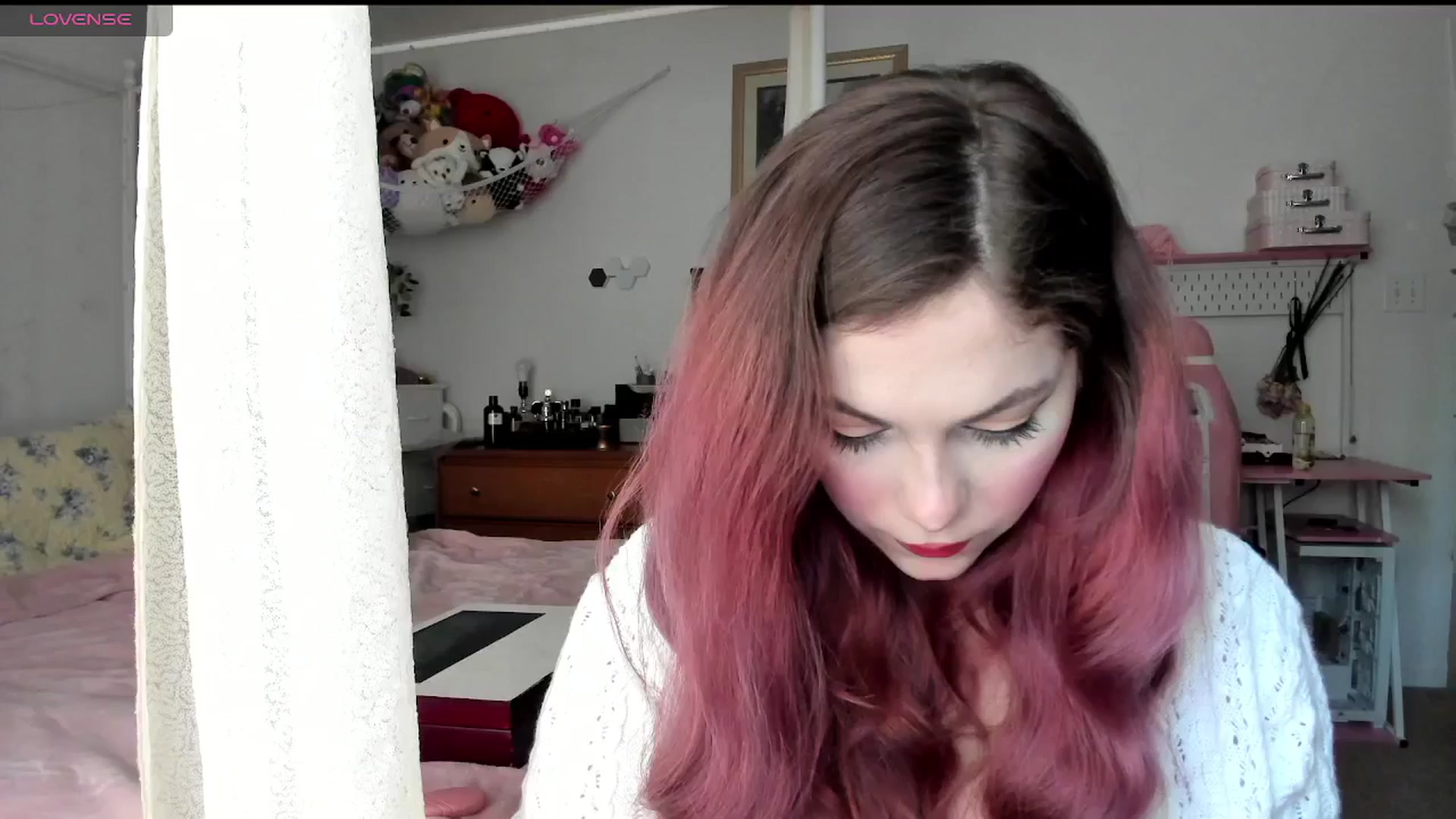 Gallery image thumbnail from lolypopbubble's myfreecams stream on, 05/08/2025, 18:13 image 18 of 20