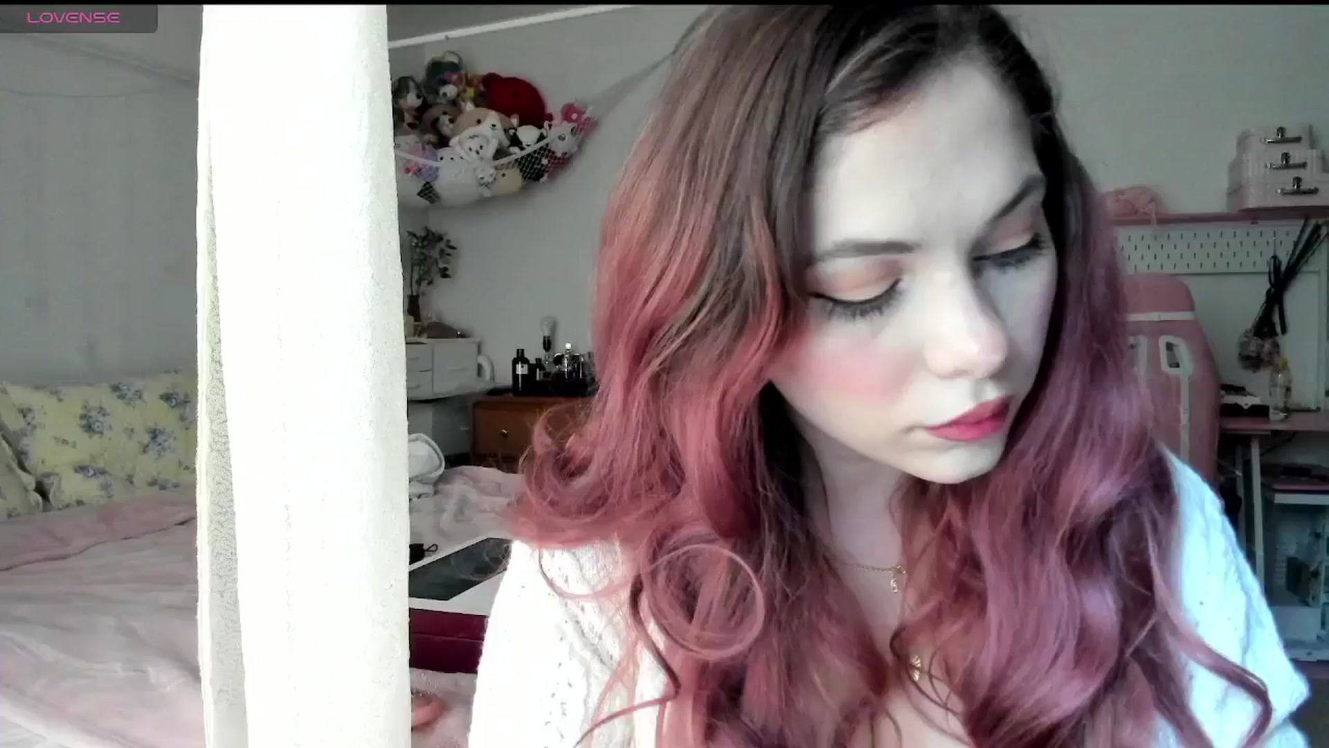 Gallery image thumbnail from lolypopbubble's myfreecams stream on, 05/08/2025, 18:13 image 3 of 20