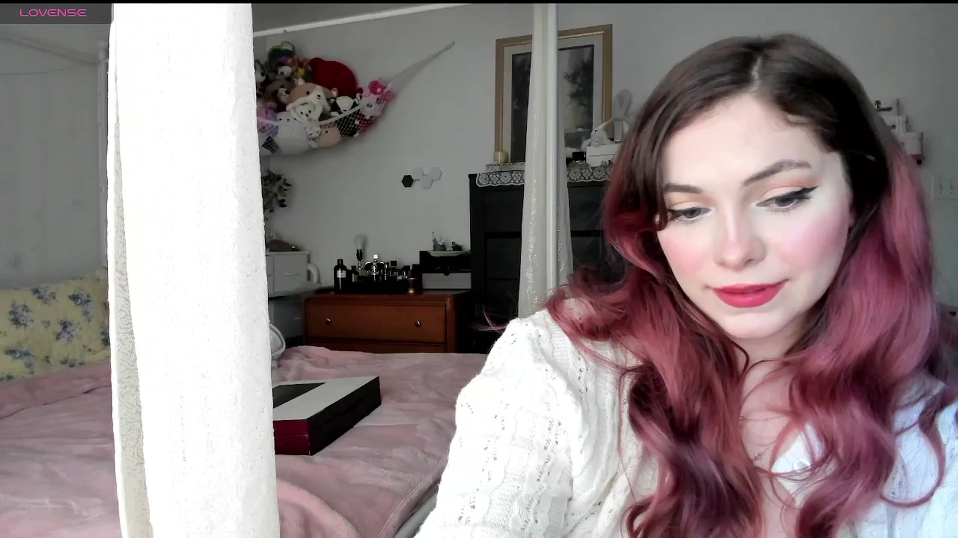 Gallery image thumbnail from lolypopbubble's myfreecams stream on, 05/08/2025, 20:07 image 8 of 20