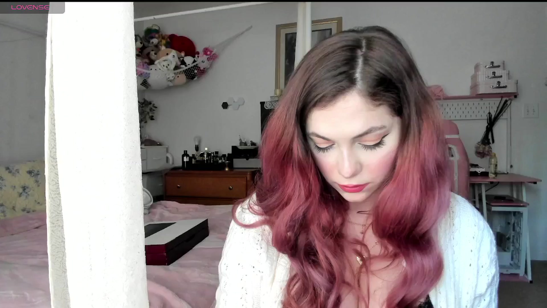 Gallery image thumbnail from lolypopbubble's myfreecams stream on, 05/08/2025, 20:07 image 2 of 20