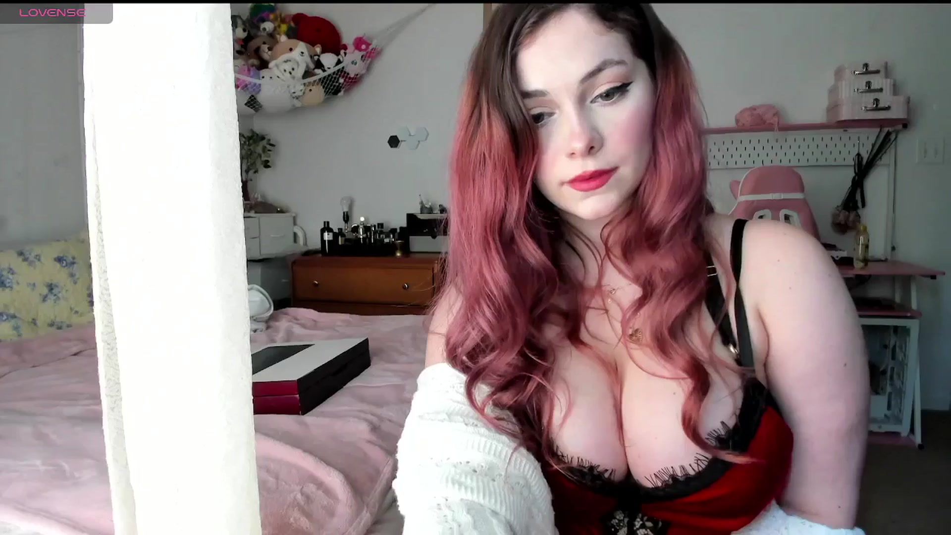 Gallery image thumbnail from lolypopbubble's myfreecams stream on, 05/08/2025, 20:07 image 14 of 20