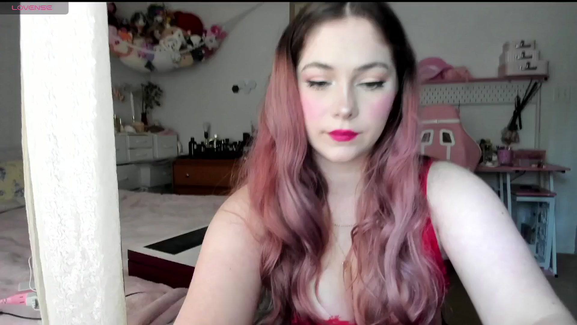 Gallery image thumbnail from lolypopbubble's myfreecams stream on, 05/15/2025, 16:54 image 19 of 20