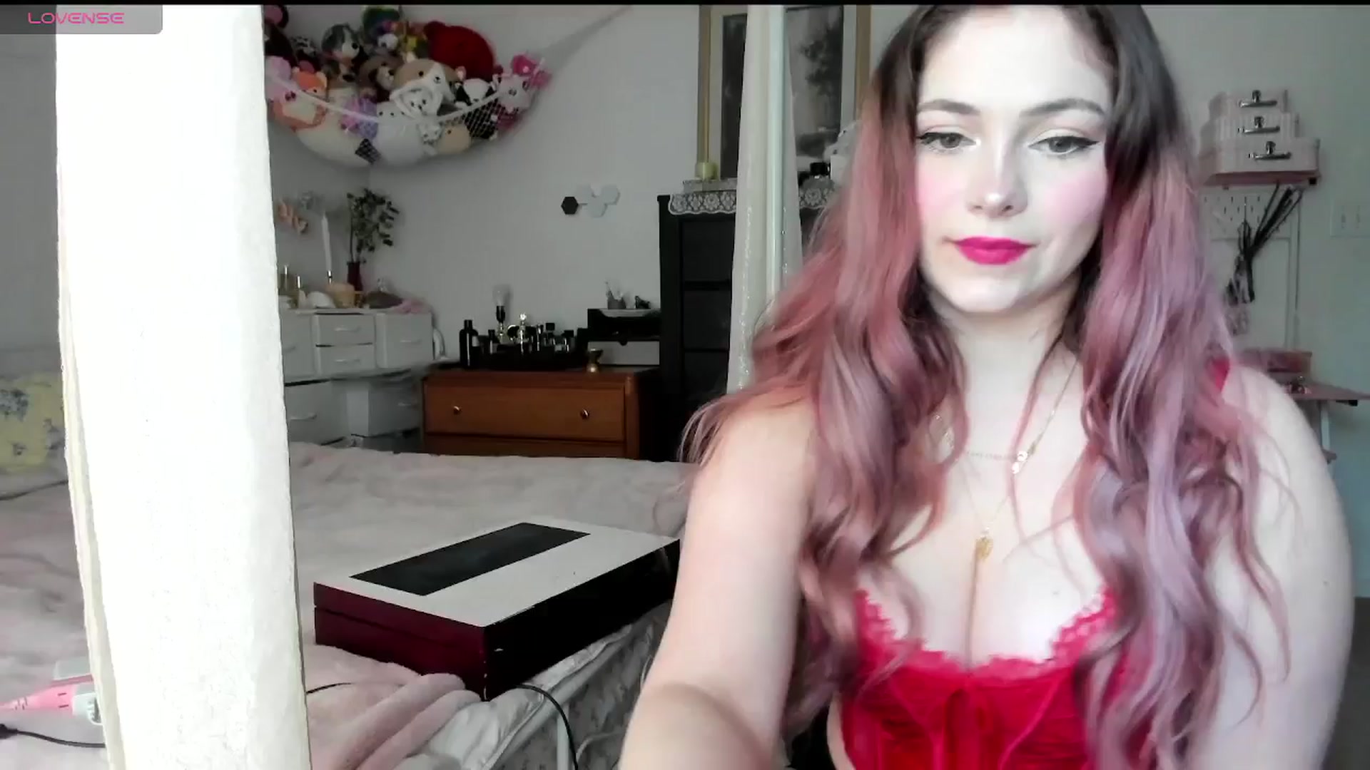 Gallery image thumbnail from lolypopbubble's myfreecams stream on, 05/15/2025, 16:54 image 1 of 20