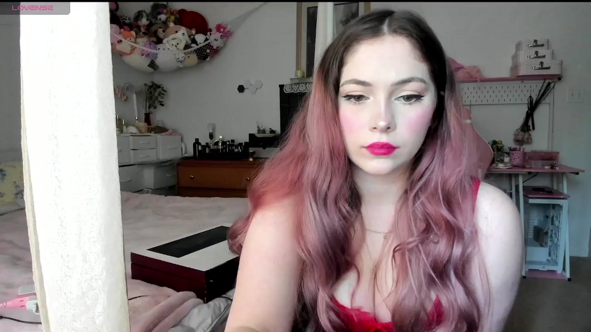 Gallery image thumbnail from lolypopbubble's myfreecams stream on, 05/15/2025, 16:54 image 14 of 20