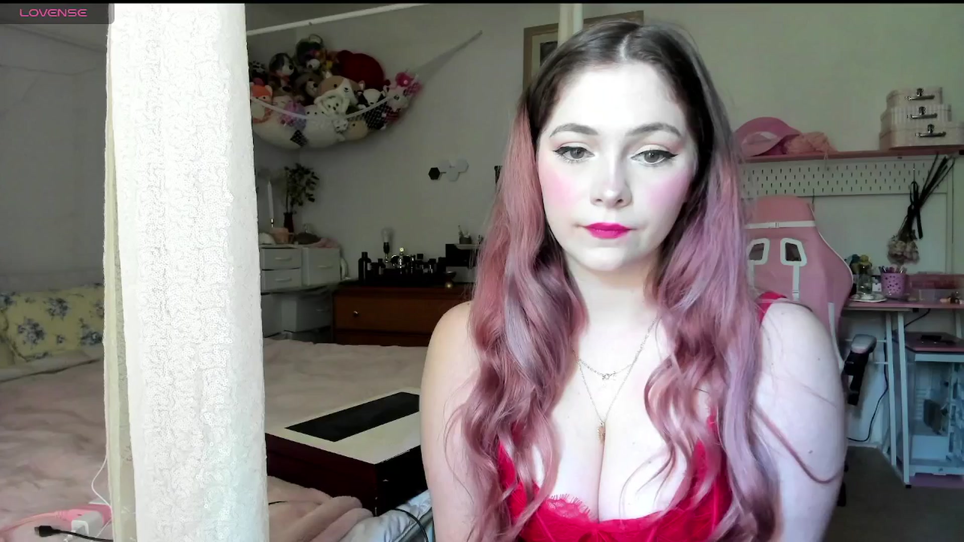 Gallery image thumbnail from lolypopbubble's myfreecams stream on, 05/15/2025, 17:49 image 2 of 20